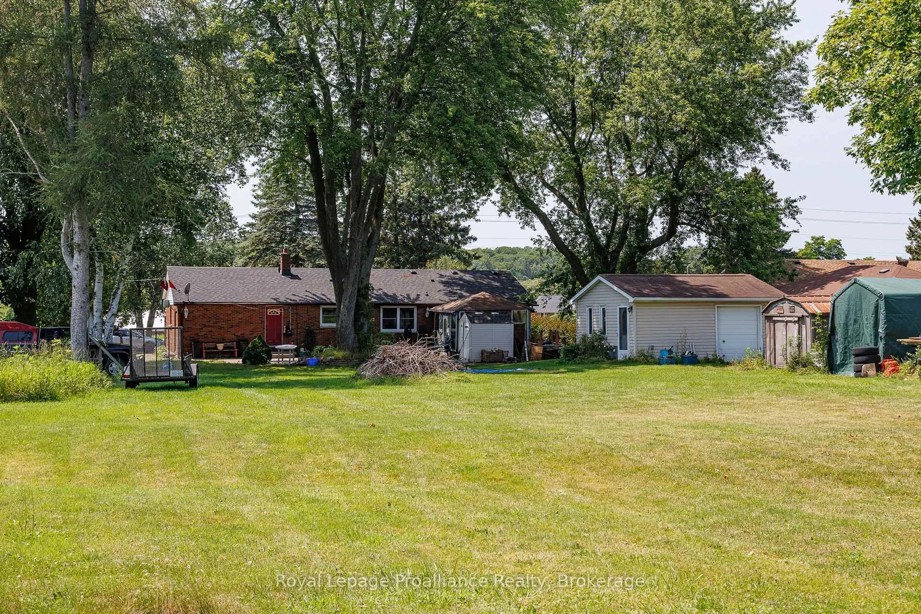 A pic from outside/outdoor area/front of a property/back of a property/a pic from drone, unknown for 2685 Highway 28, Port Hope Ontario L1A 3V6