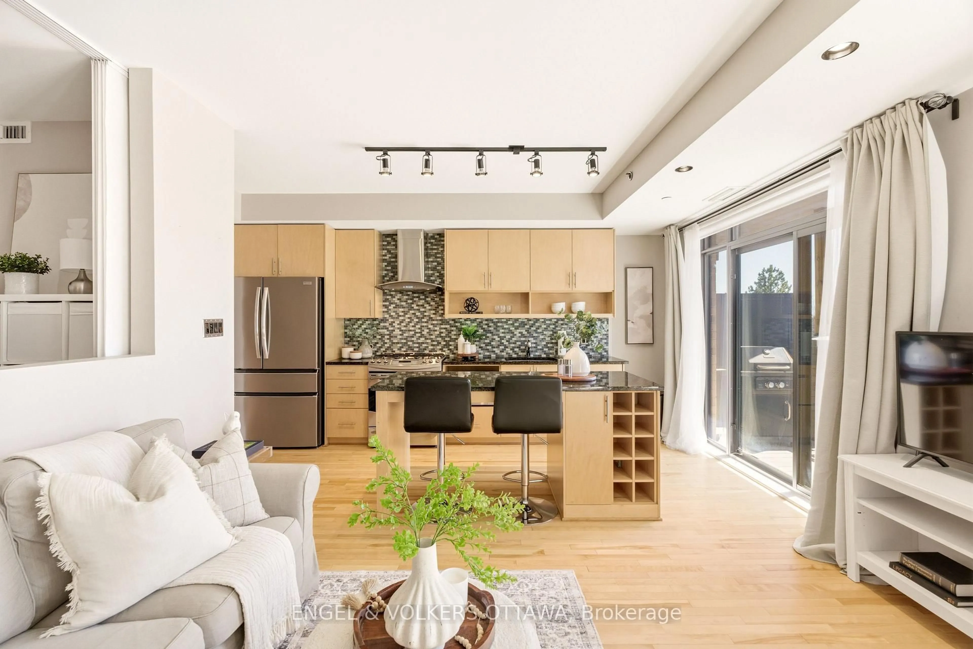 Open concept kitchen, unknown for 808 Bronson Ave #310, Ottawa Ontario K1S 5A4
