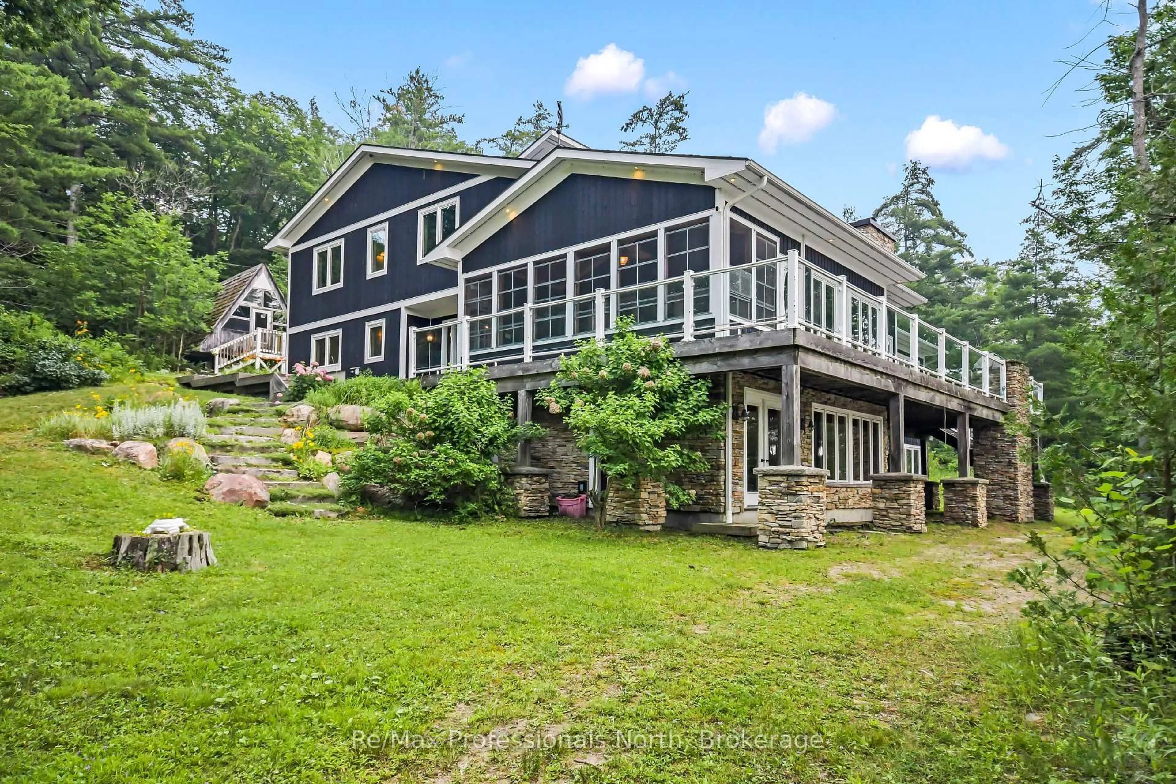 Unknown for 1064 Road 3200, Gravenhurst Ontario P1P 0E7