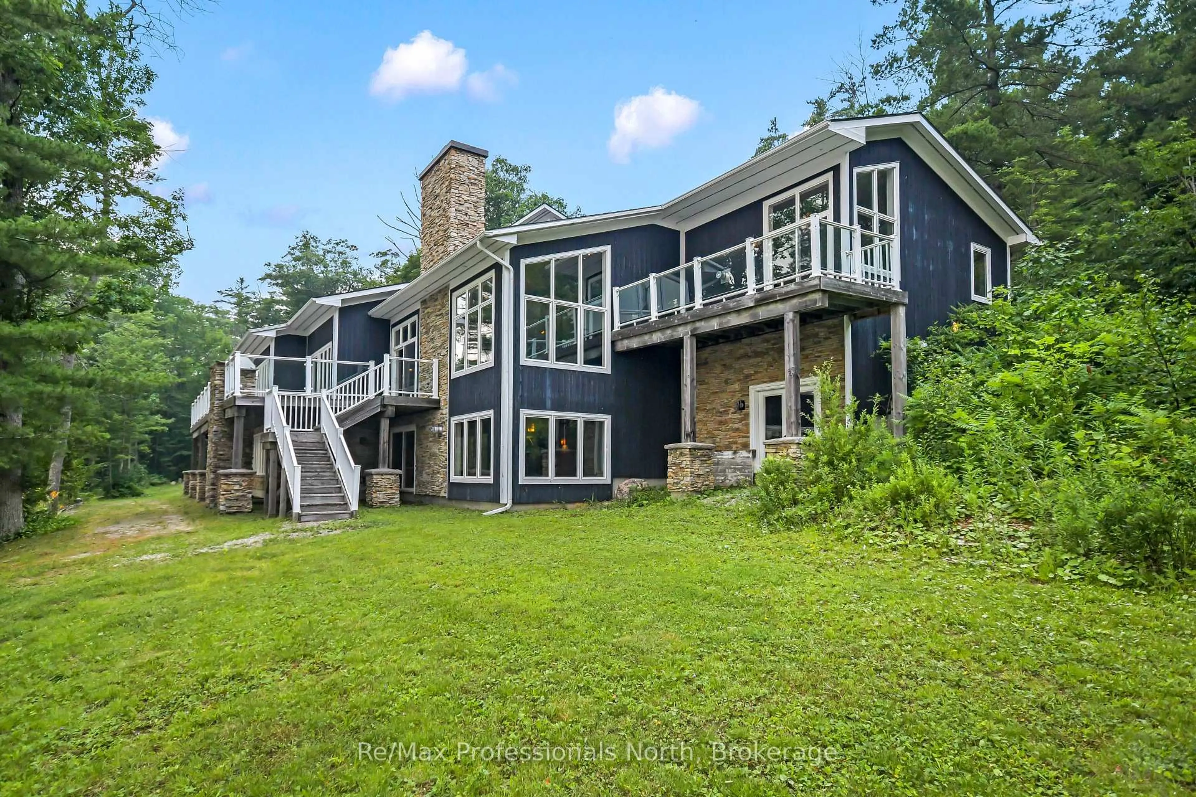 Unknown for 1064 Road 3200, Gravenhurst Ontario P1P 0E7