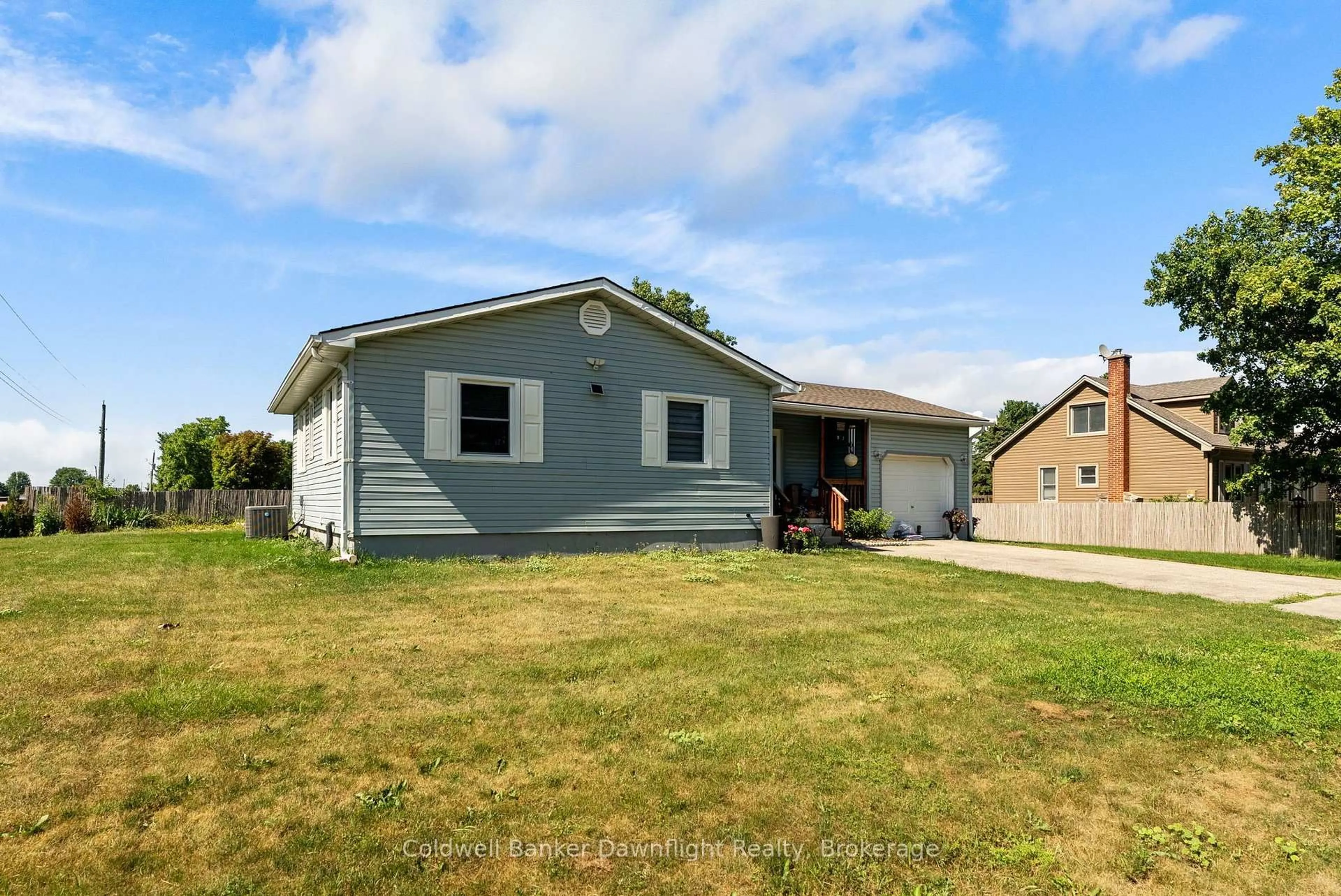 Home with vinyl exterior material, unknown for 36810 Crediton Rd, South Huron Ontario N0M 1N0