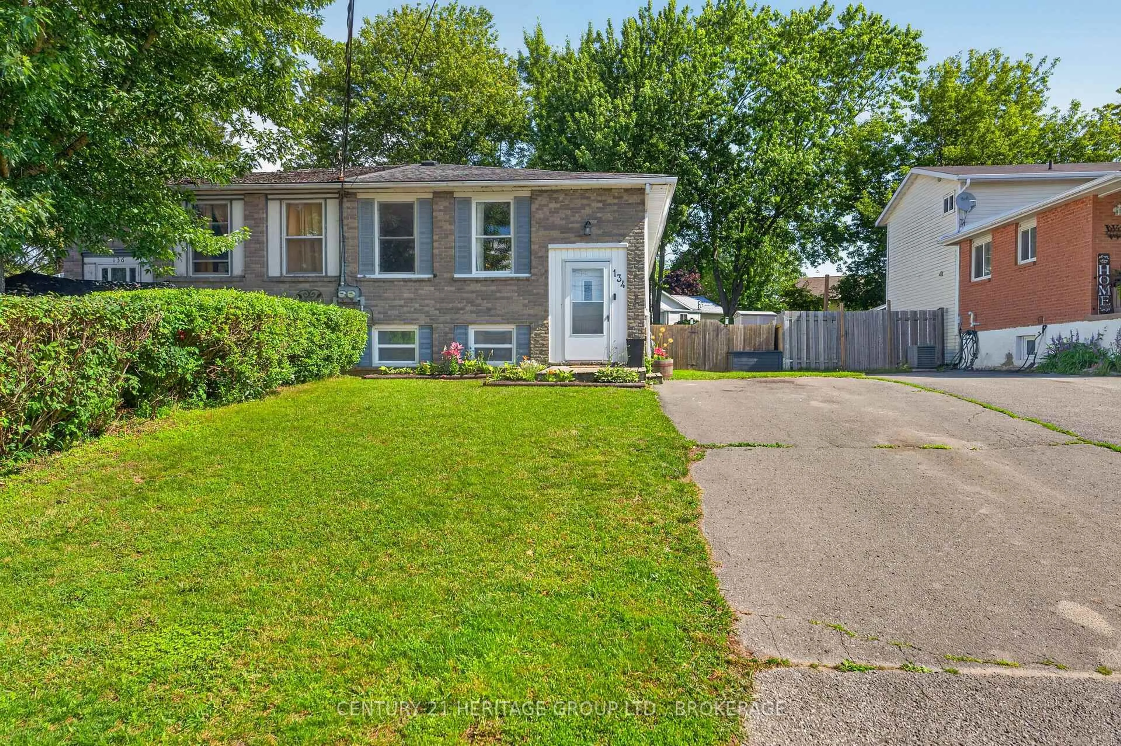 Home with vinyl exterior material, street for 134 Purdy Rd, Bath Ontario K0H 1G0