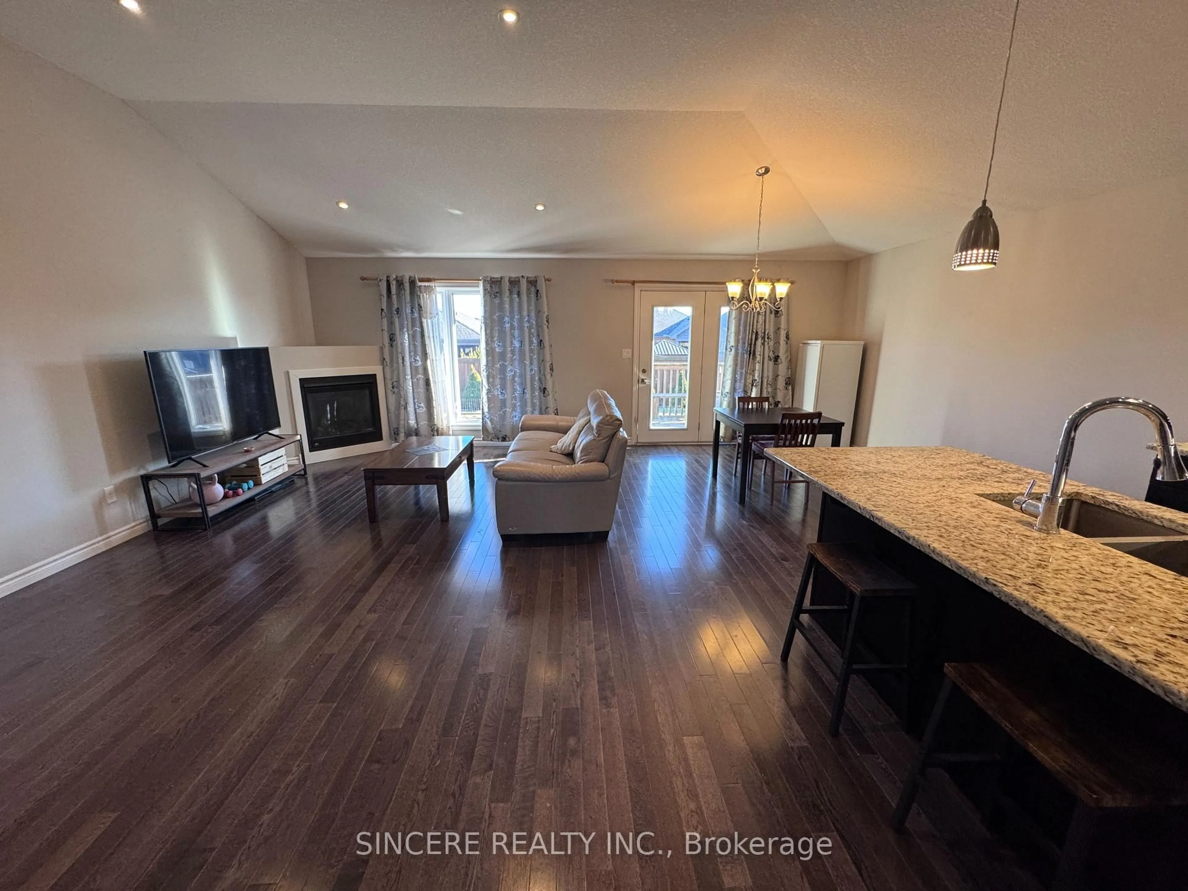 A pic of a room for 37 Galinee Tr, Norfolk Ontario N0A 1N9