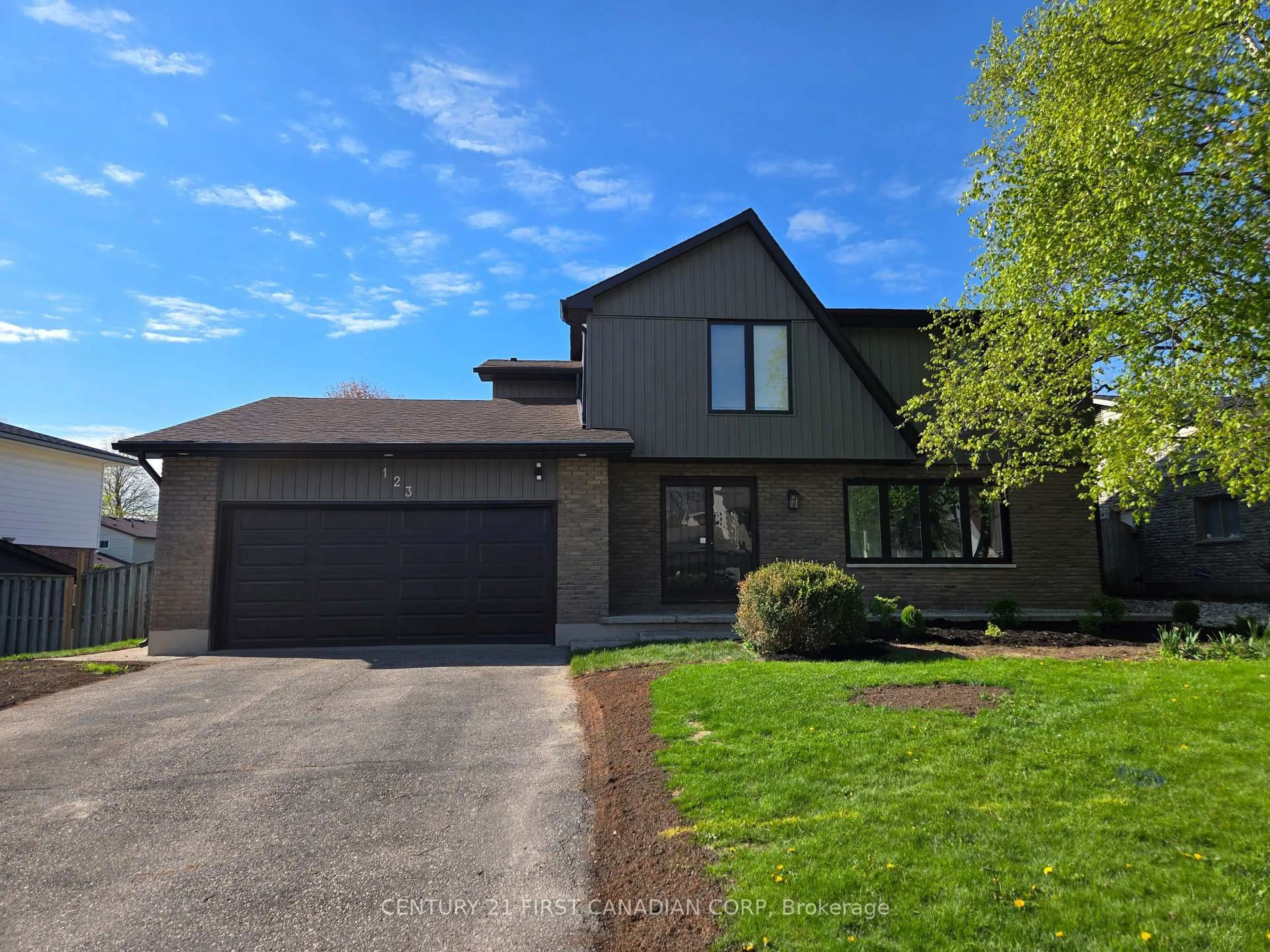 Home with brick exterior material, street for 123 HILLSMOUNT Cres, London South Ontario N6K 1V6