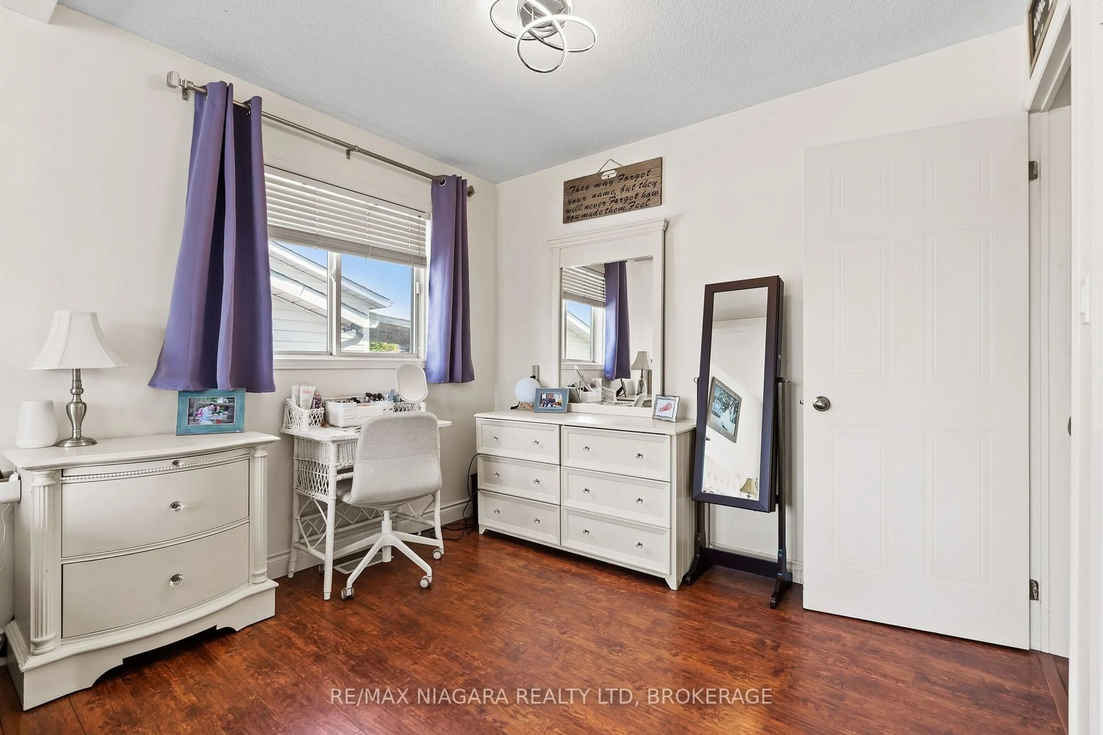 A pic of a room for 3698 Sussex Lane, Fort Erie Ontario L0S 1S0