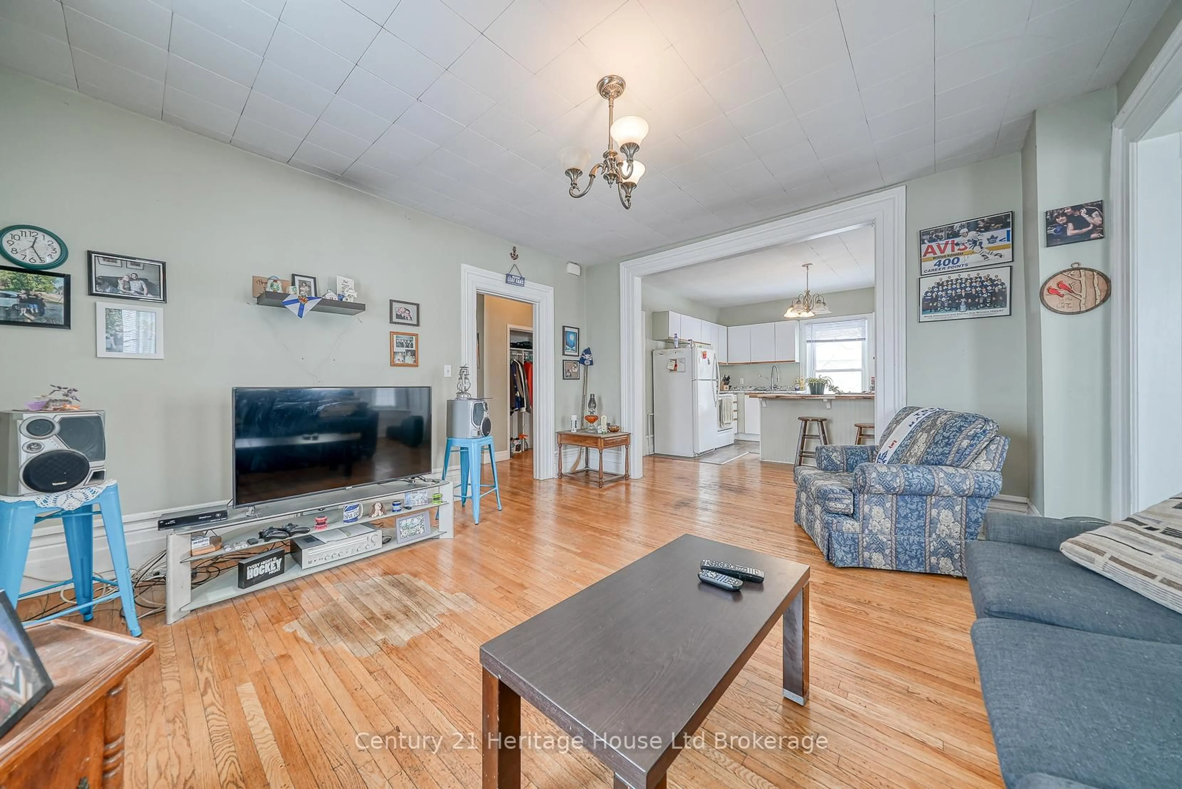 Living room with furniture, unknown for 119 Carroll St, Ingersoll Ontario N5C 1W3