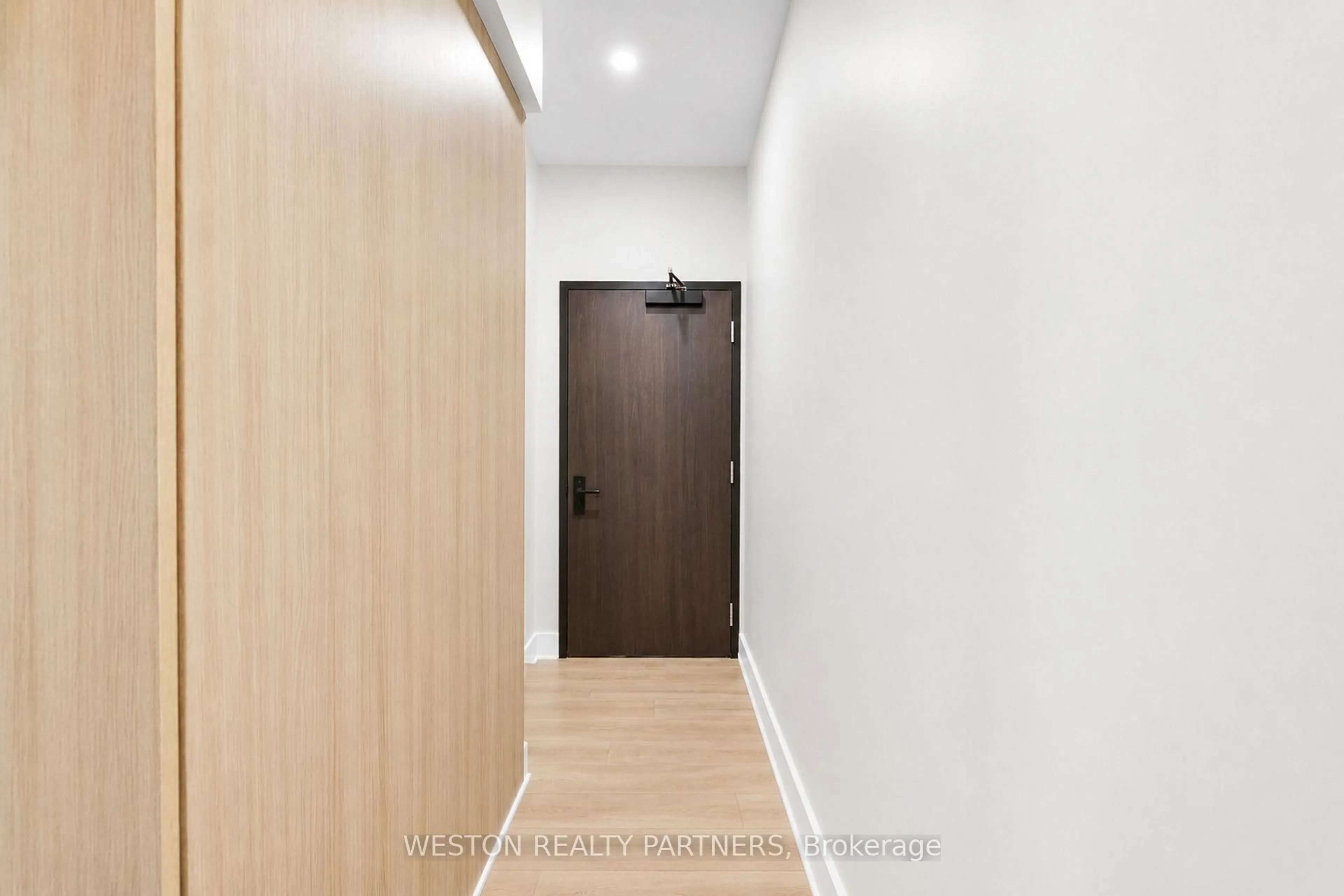 Indoor foyer for 145 Columbia St #233, Kitchener Ontario N2L 0K7