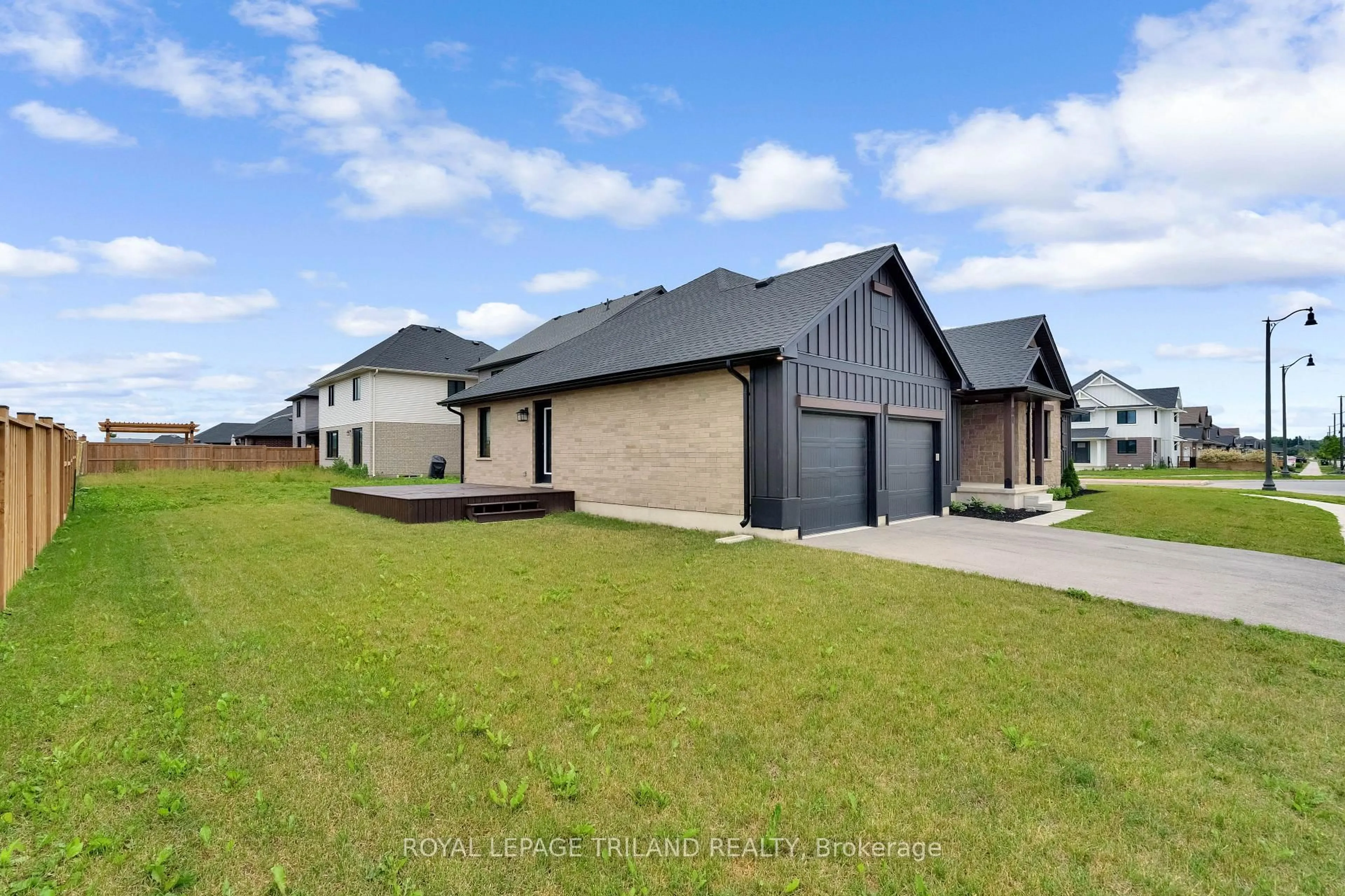 A pic from outside/outdoor area/front of a property/back of a property/a pic from drone, street for 80 Styles Dr, St. Thomas Ontario N5R 0K6