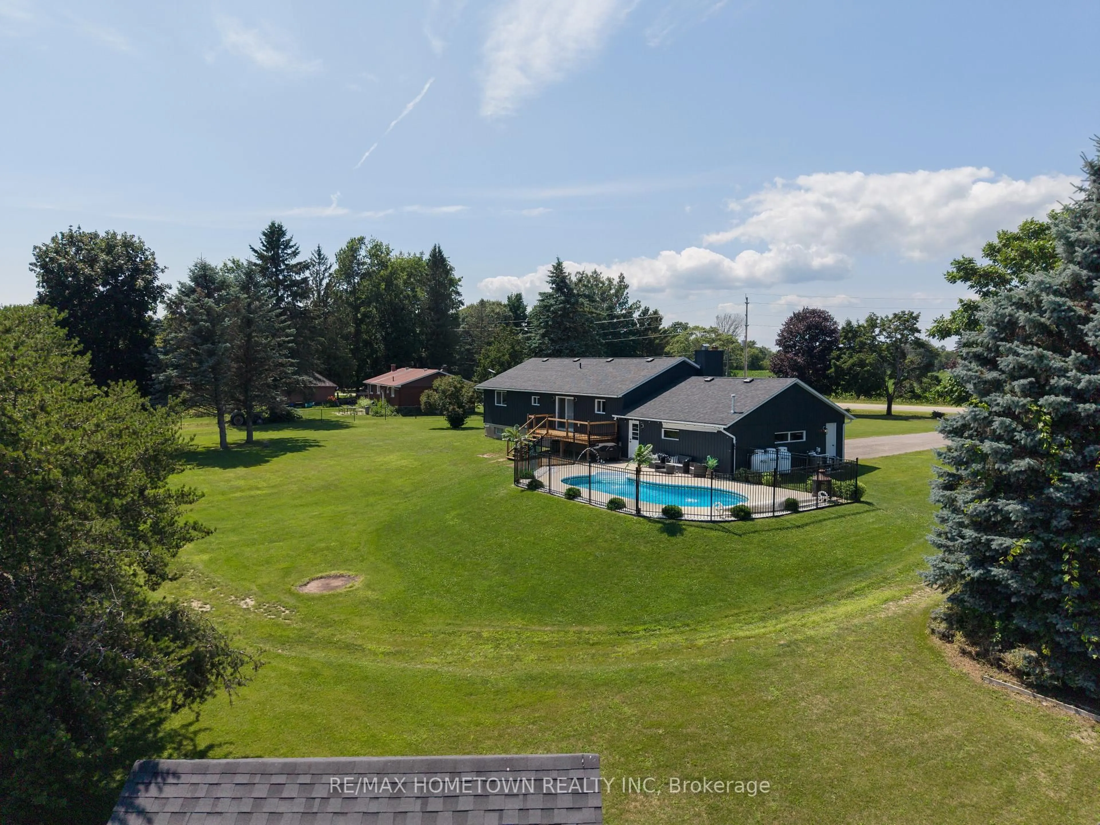 A pic from outside/outdoor area/front of a property/back of a property/a pic from drone, water/lake/river/ocean view for 1585 County Road 2 Rd, Front of Yonge Ontario K0E 1R0