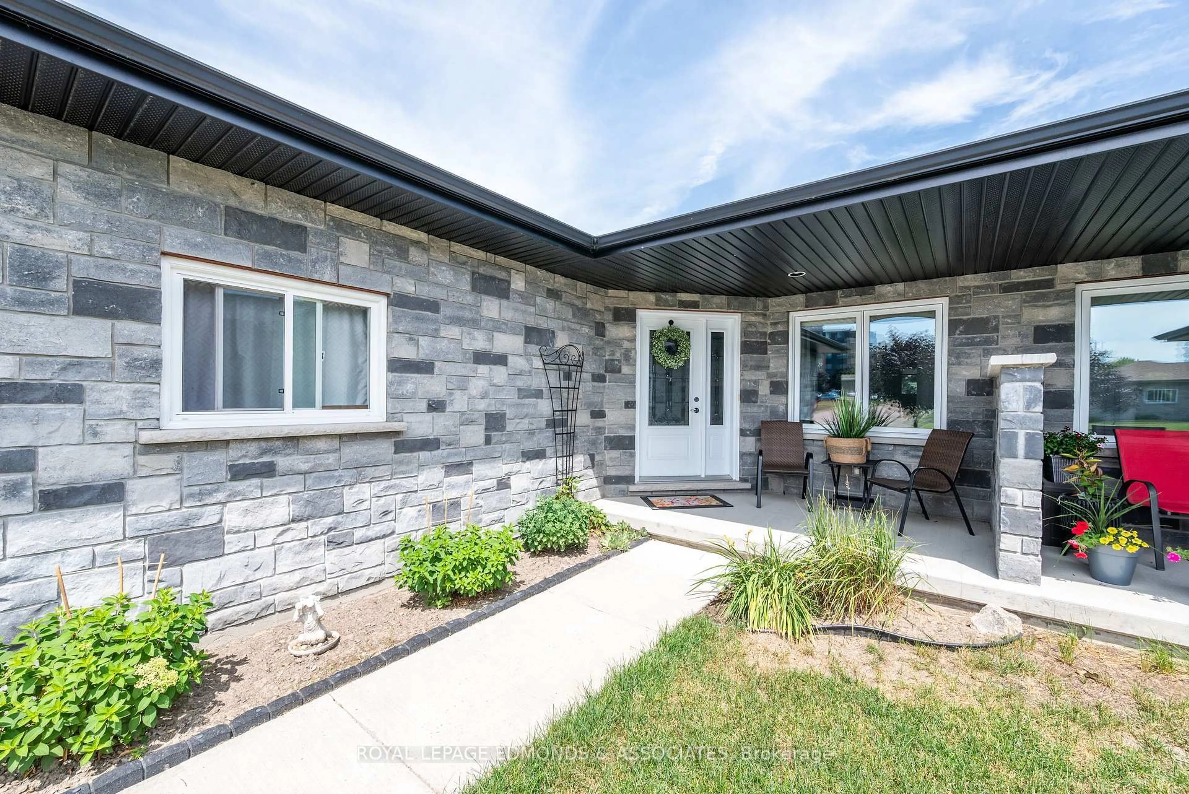 Home with brick exterior material, street for 375 Patricia Ave, Pembroke Ontario K8A 0E6