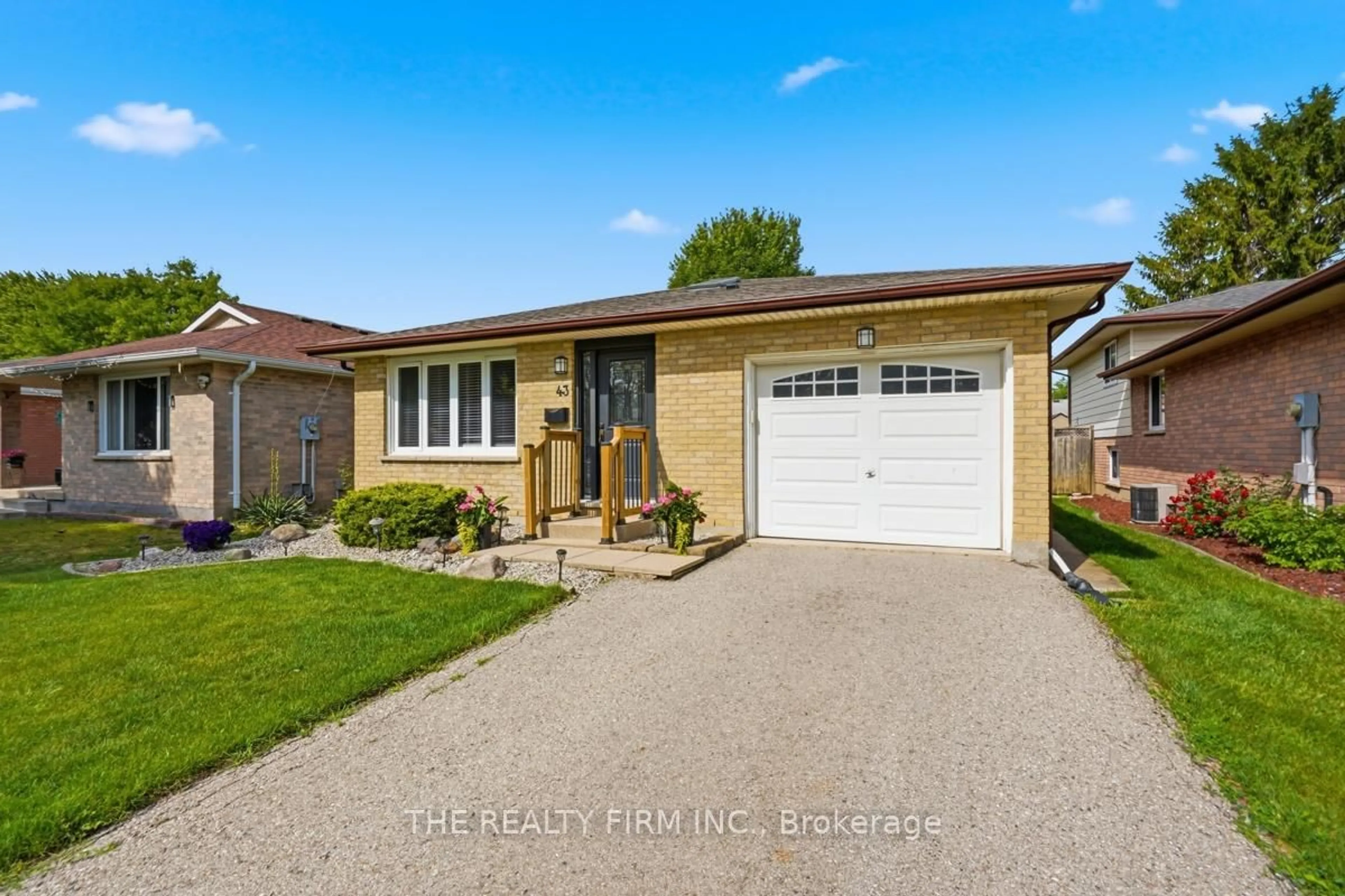 Home with vinyl exterior material, street for 43 Clara Cres, London South Ontario N6E 3G3
