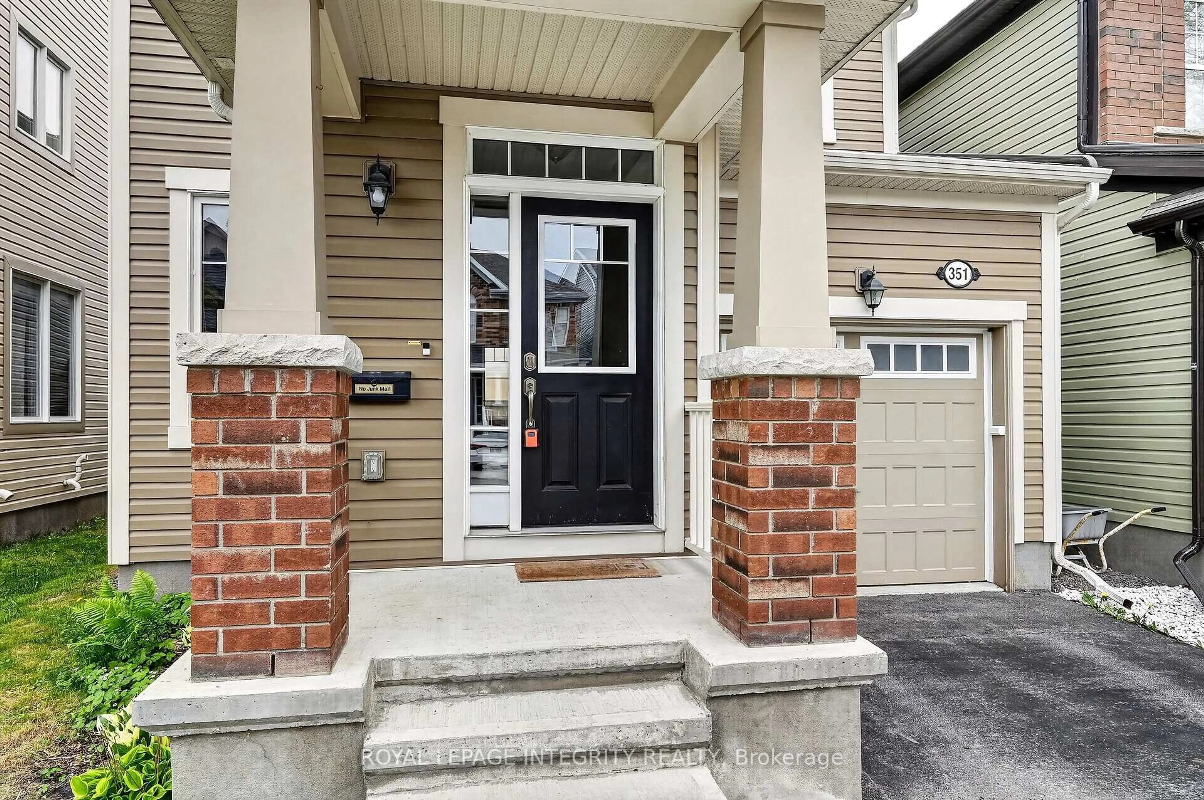 Unknown for 351 Gallantry Way, Ottawa Ontario K2S 0R1