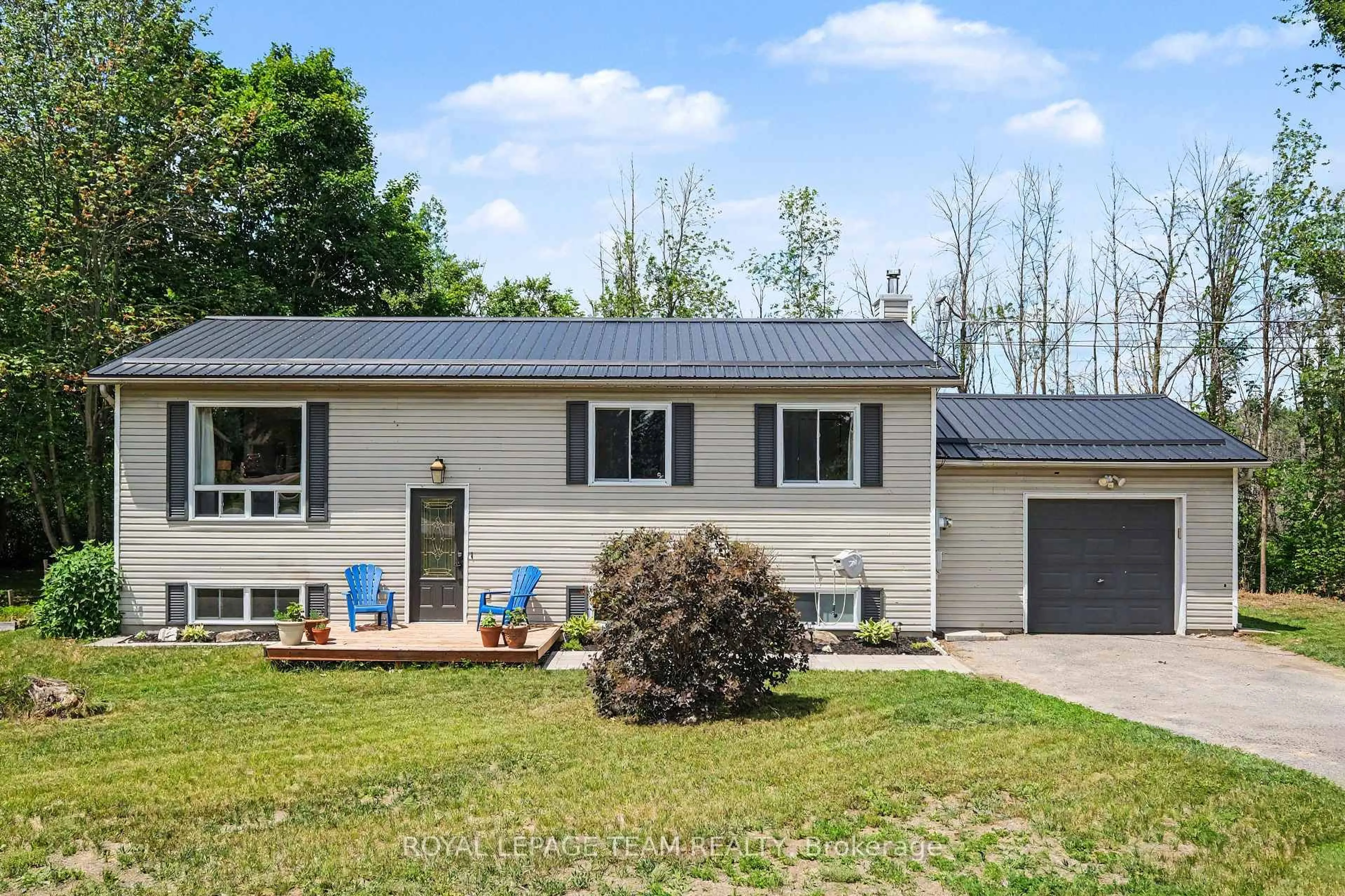 Home with vinyl exterior material, unknown for 2495 River Rd, North Grenville Ontario K0G 1J0