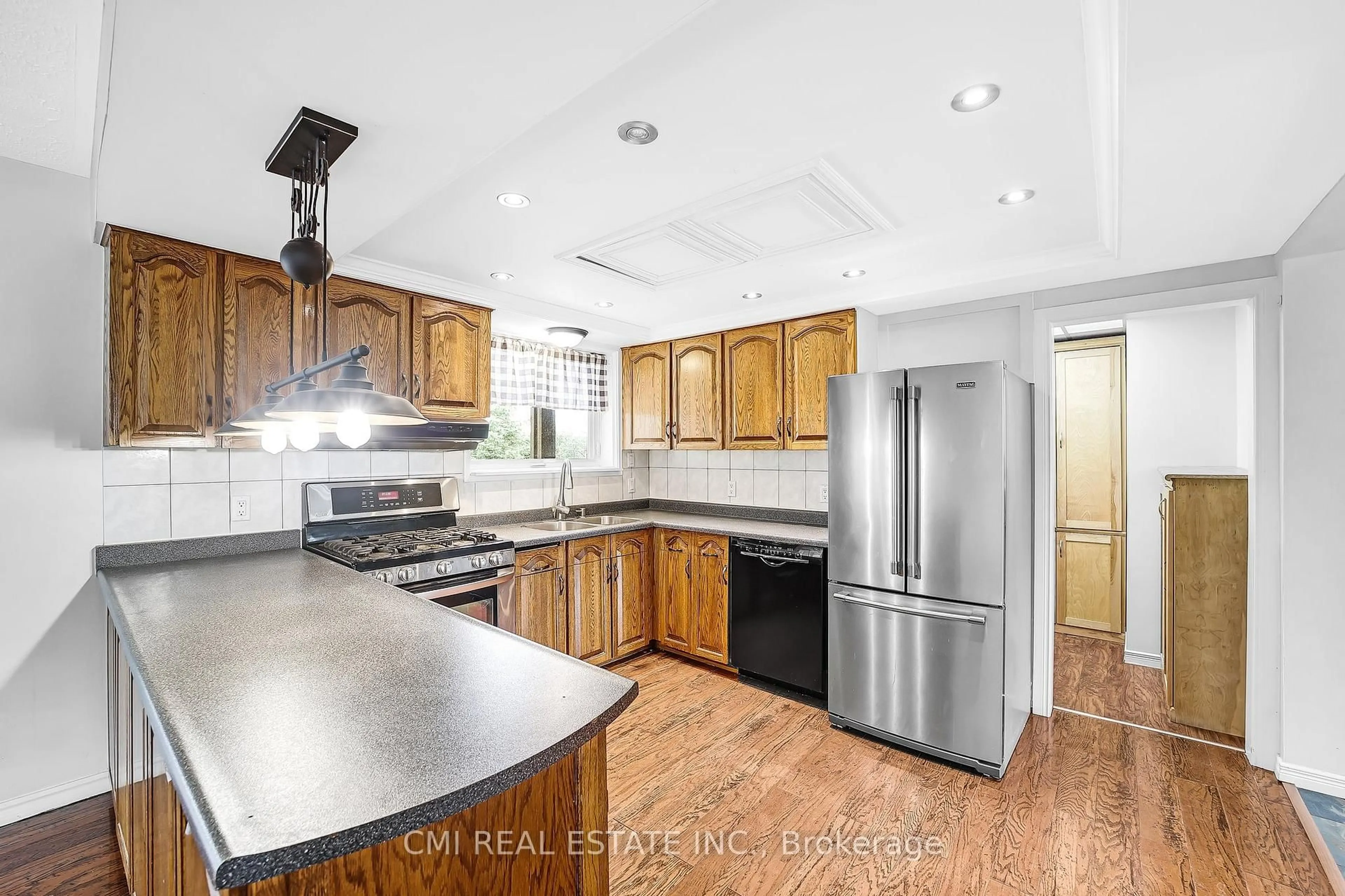 Open concept kitchen, unknown for 96 Elgin St, Kawartha Lakes Ontario K9V 3W7