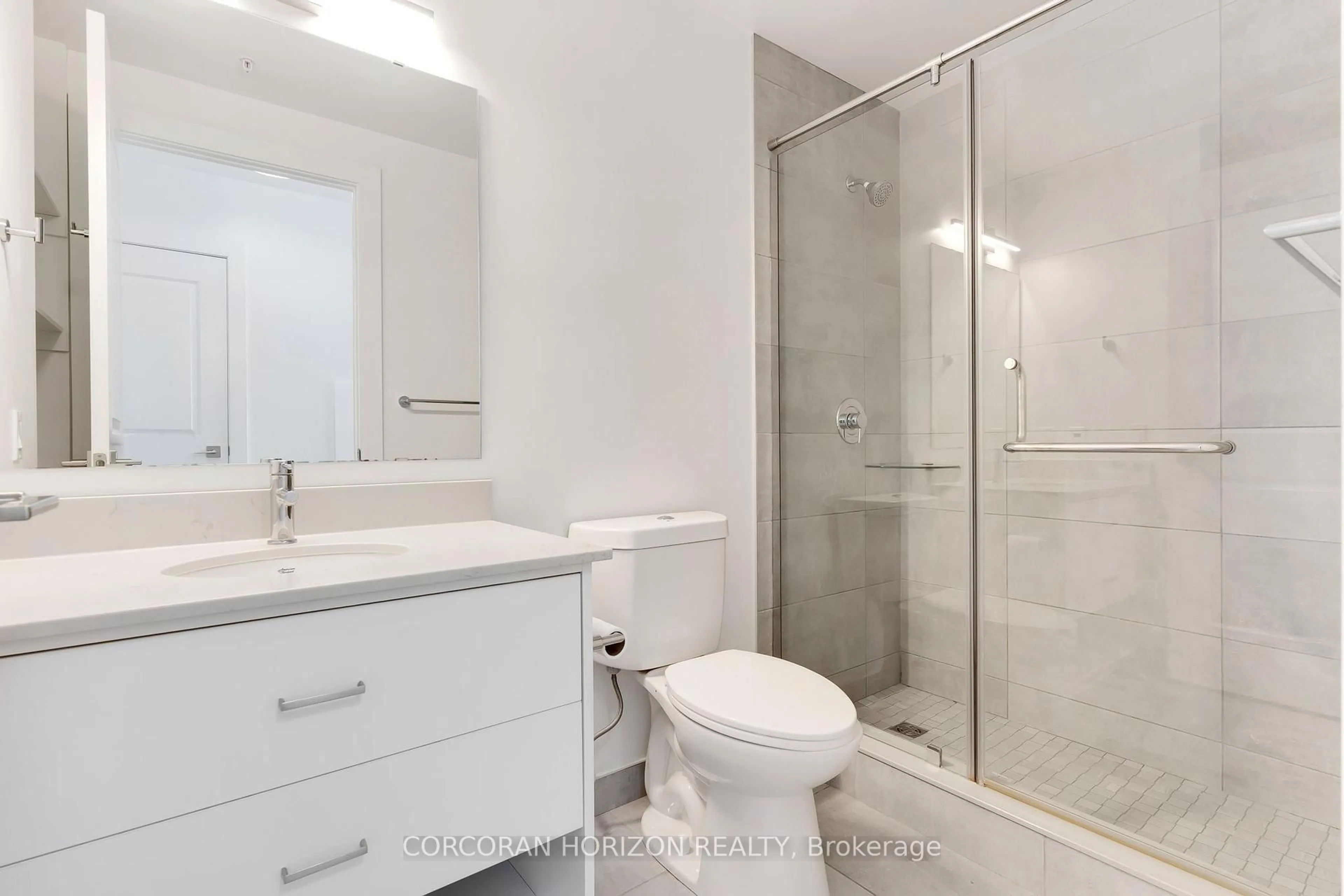 Standard bathroom, ceramic/tile floor for 50 Grand Ave #903, Cambridge Ontario N1S 0C2