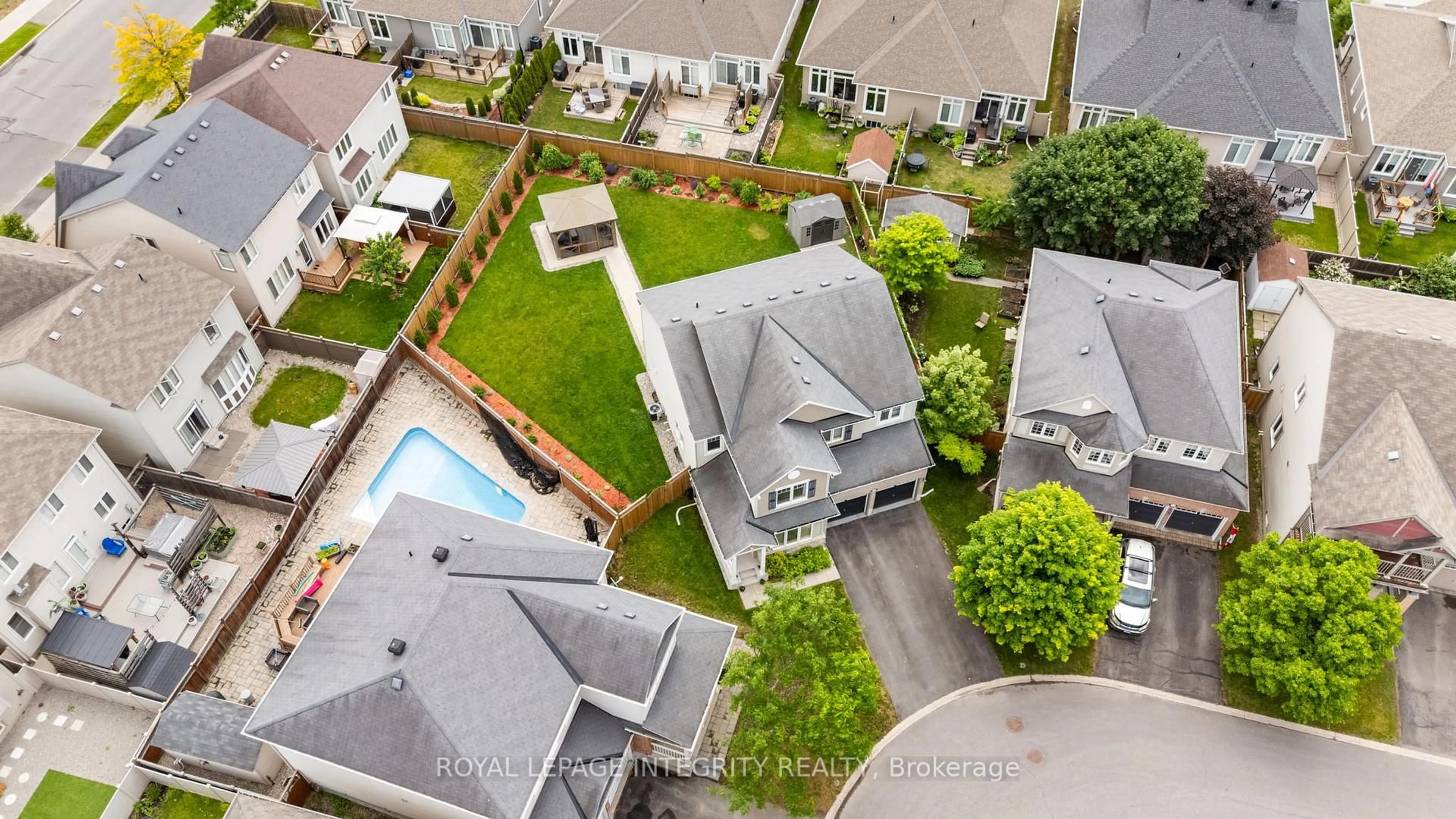 A pic from outside/outdoor area/front of a property/back of a property/a pic from drone, street for 2514 Stone Cove Cres, Ottawa Ontario K2J 0T3