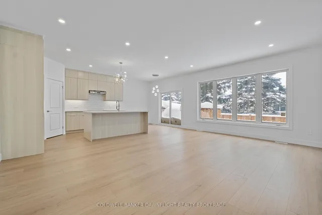 56 Moonlight Crt, Central Huron 4