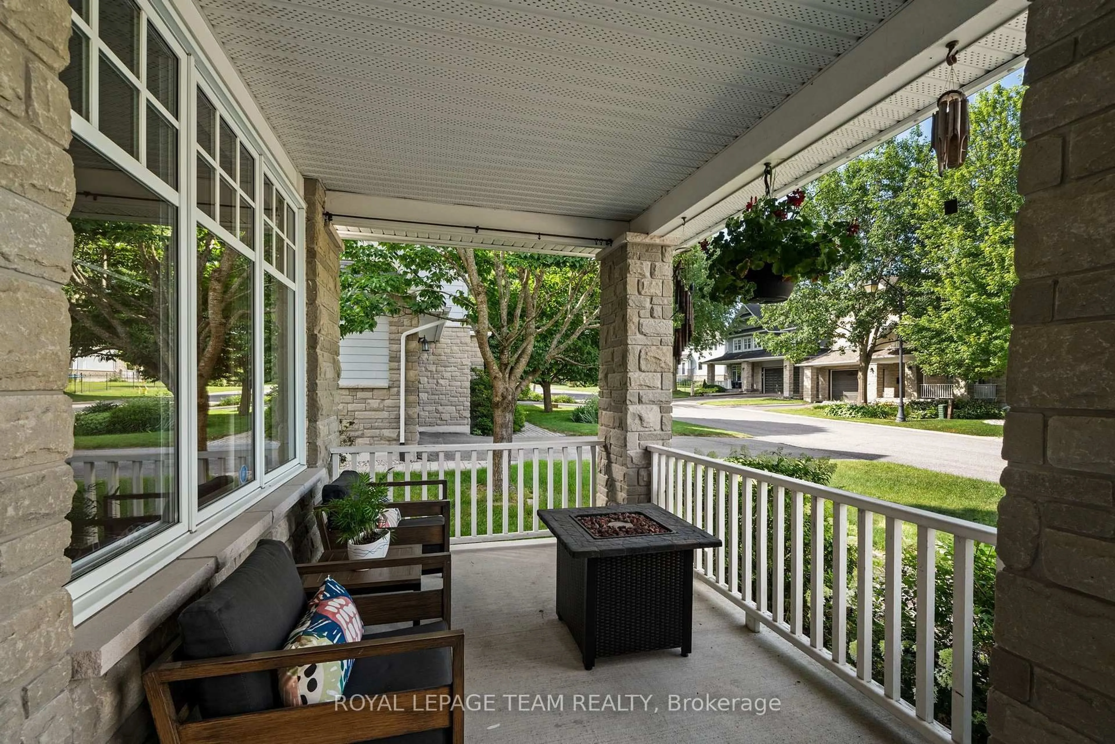 Patio, street for 14 Ironside Crt, Ottawa Ontario K2K 3H5