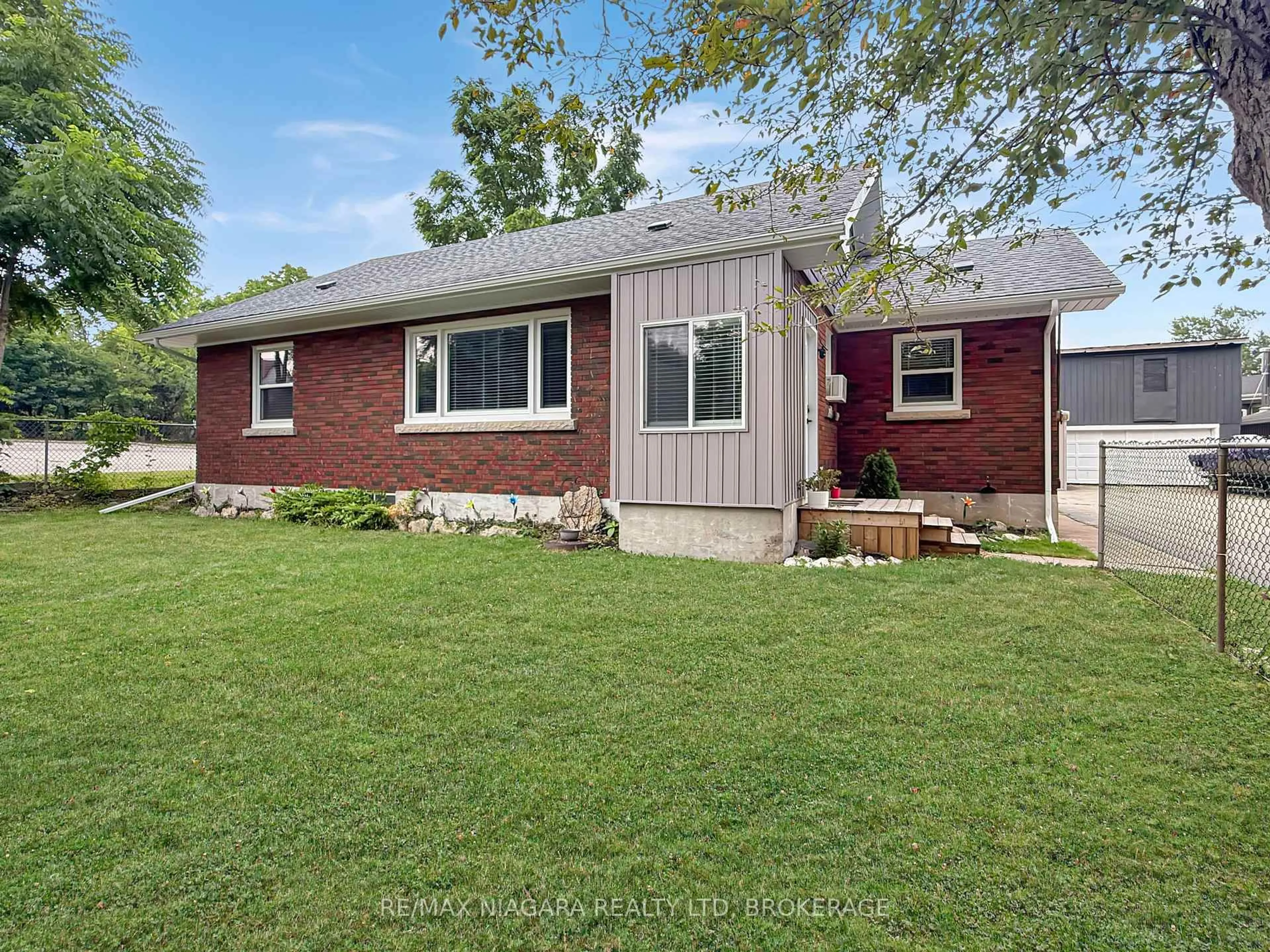 Unknown for 222 Ridgeway Rd, Fort Erie Ontario L0S 1B0