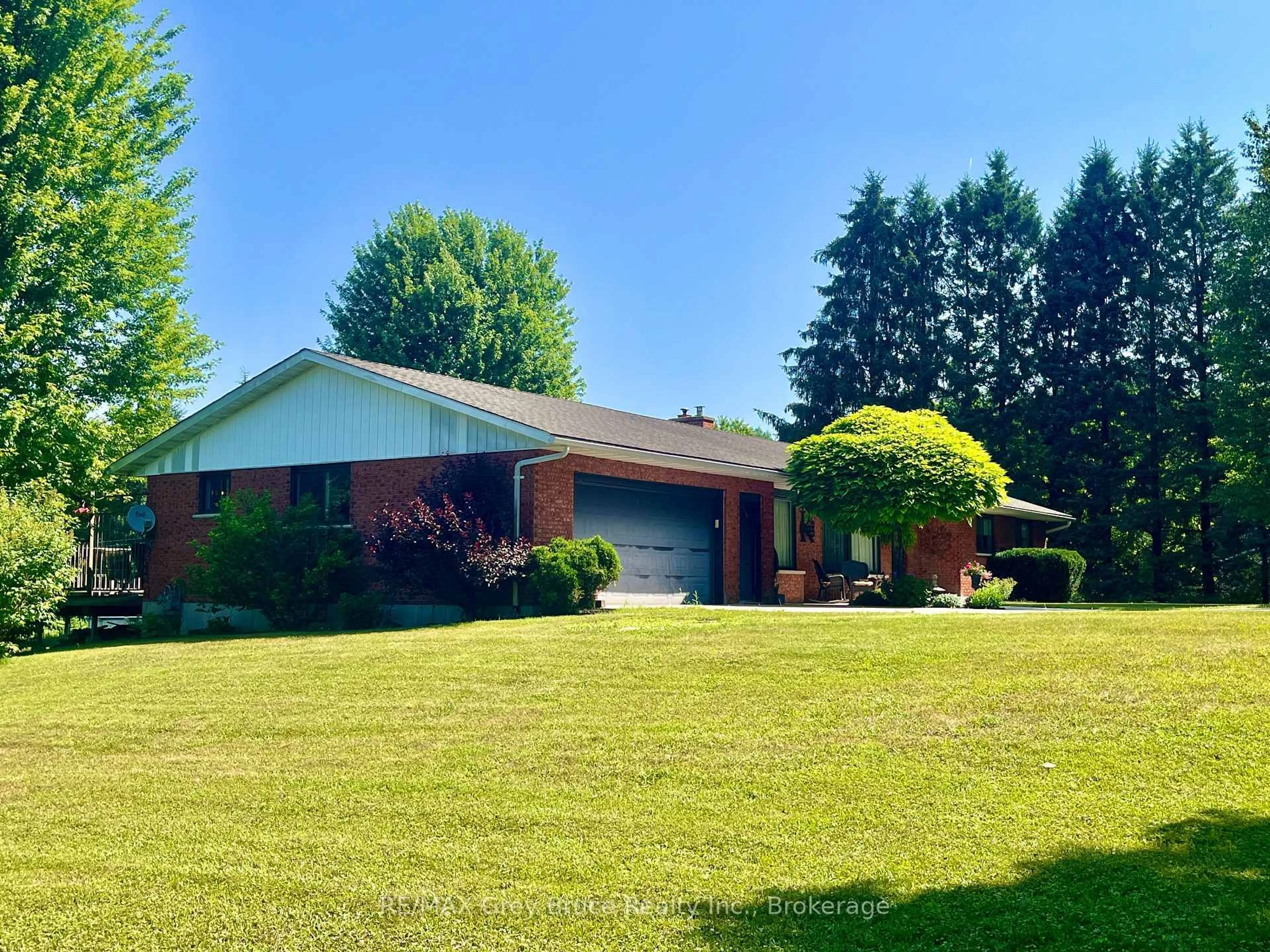 A pic from outside/outdoor area/front of a property/back of a property/a pic from drone, unknown for 023037 Holland-Sydenham Townline, Meaford Ontario N0H 1G0