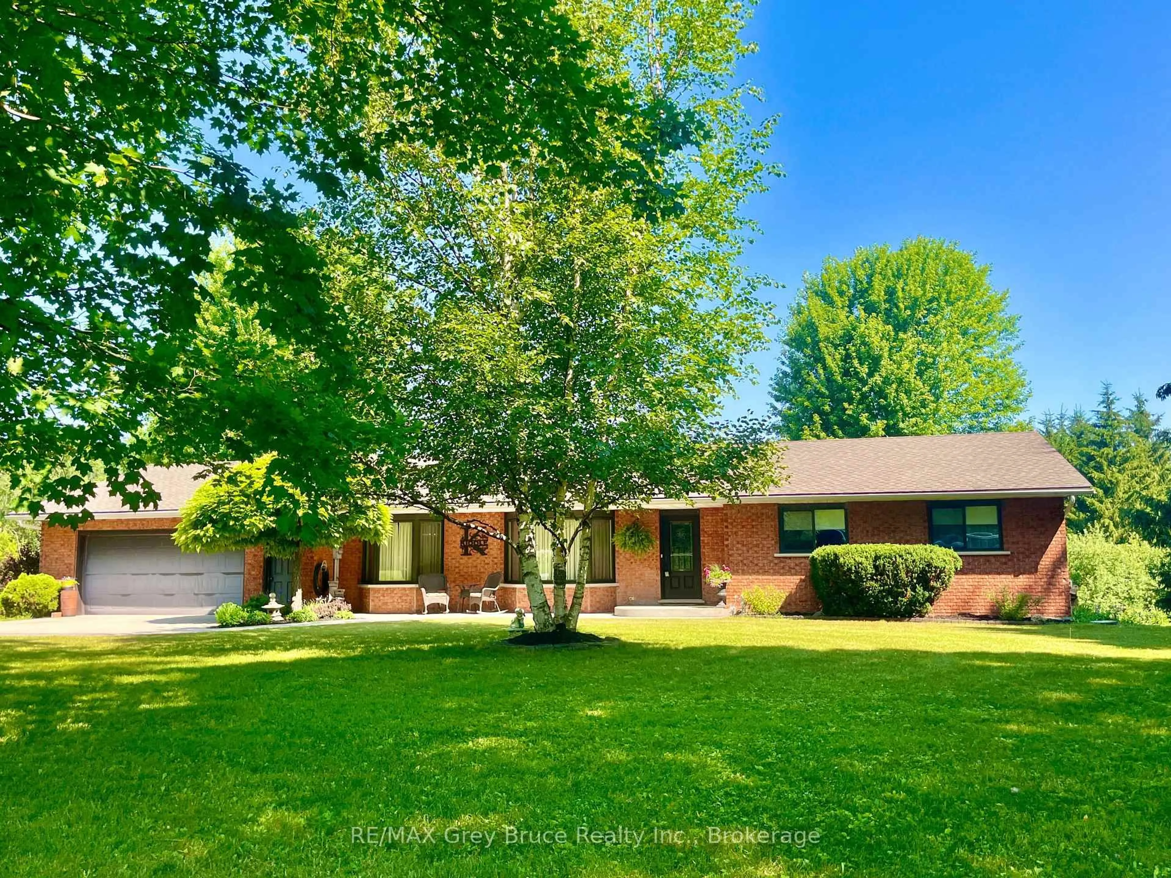 Home with brick exterior material, street for 023037 Holland-Sydenham Townline, Meaford Ontario N0H 1G0