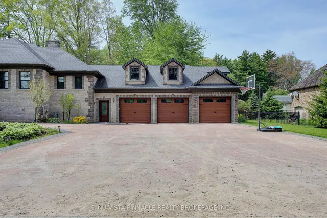 9082 Ferne Dr, Strathroy-Caradoc 5