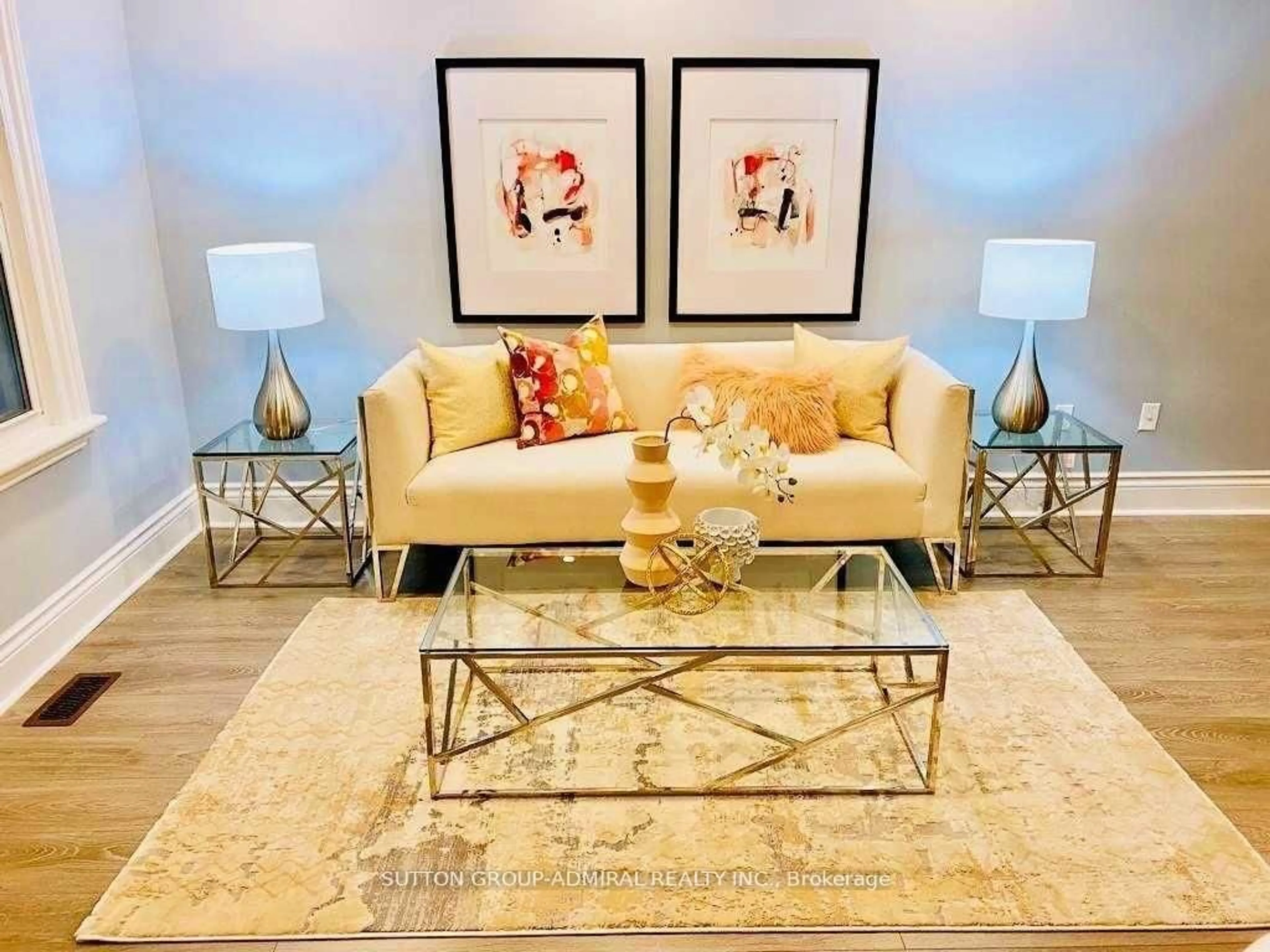 Living room with furniture, carpet floor for 123 Lottridge St, Hamilton Ontario L8L 6V3