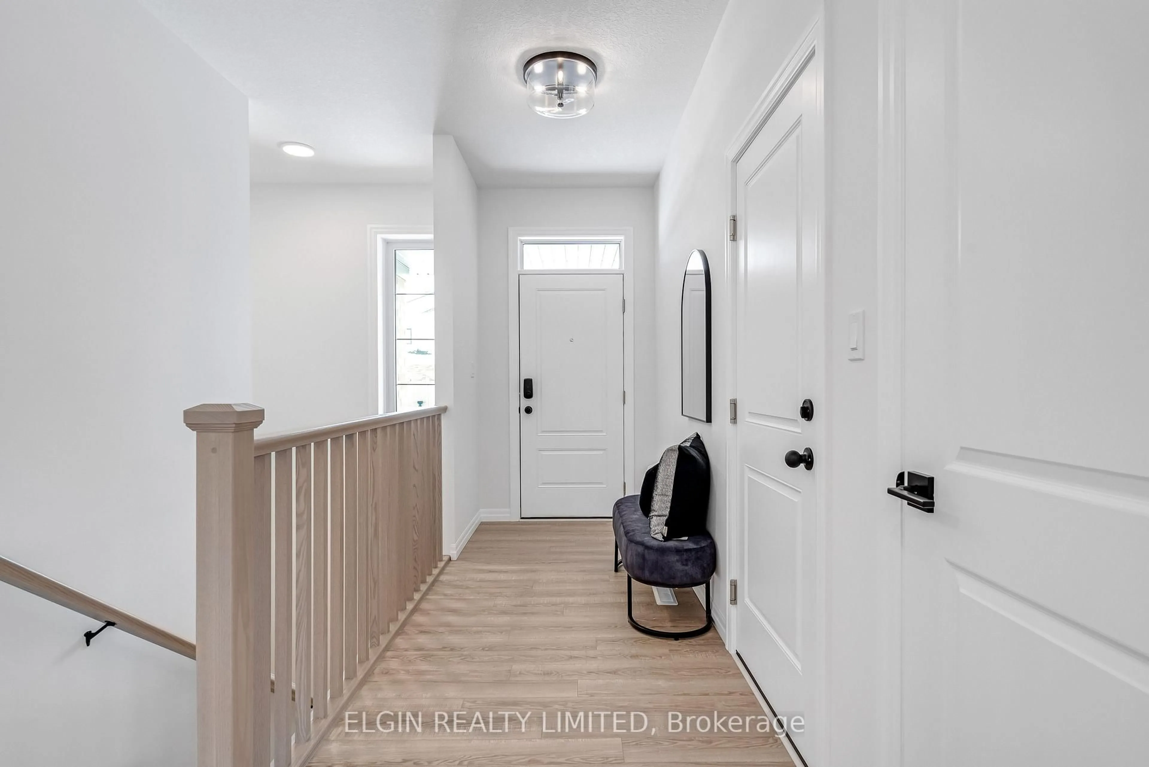 Indoor entryway for 58 Braun Ave, Tillsonburg Ontario N4G 0K4