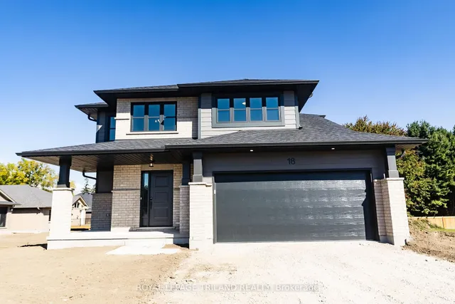 18 HAWKS Gate, Central Elgin 4