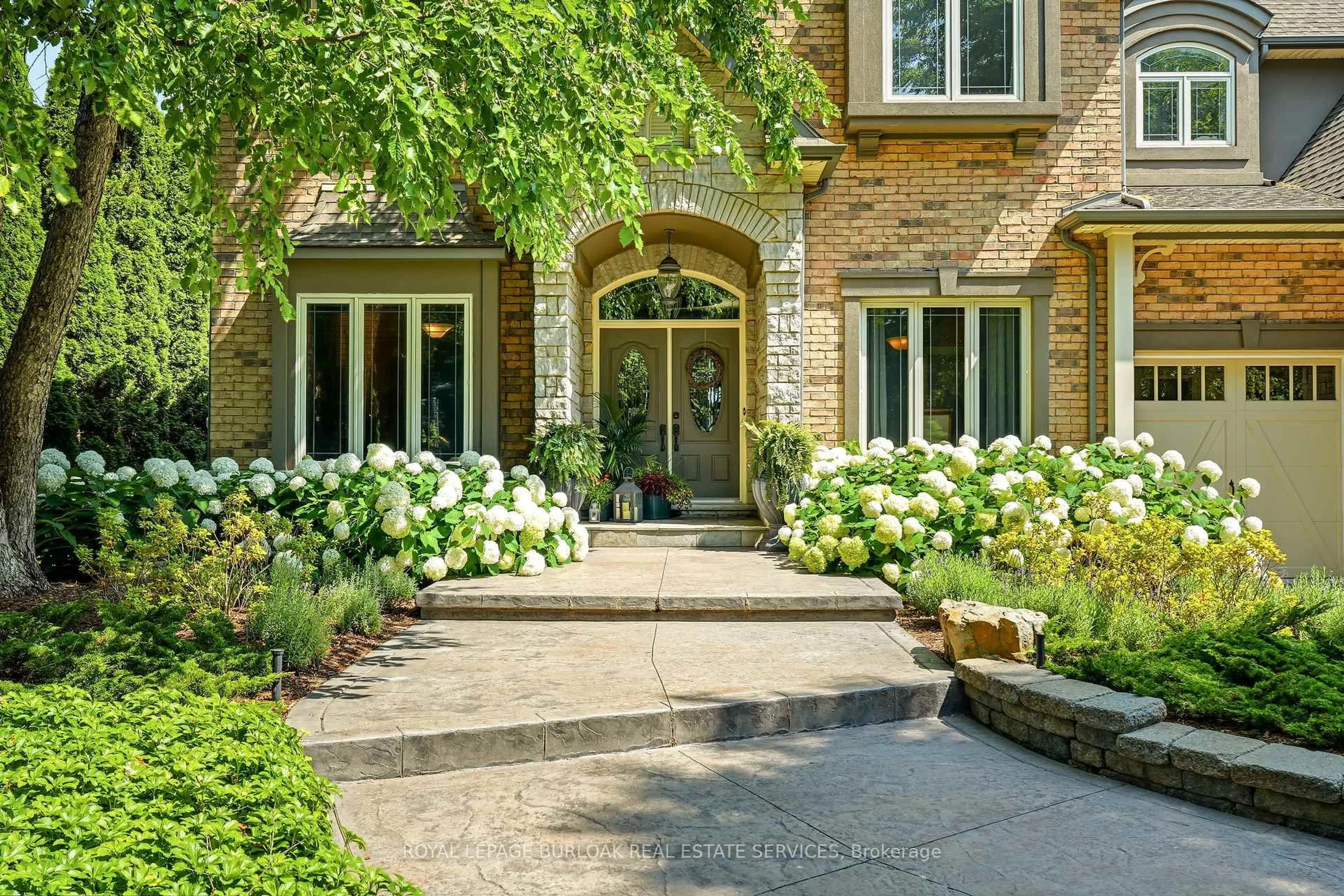 Unknown for 143 Lake St #5, Grimsby Ontario L3M 4M6