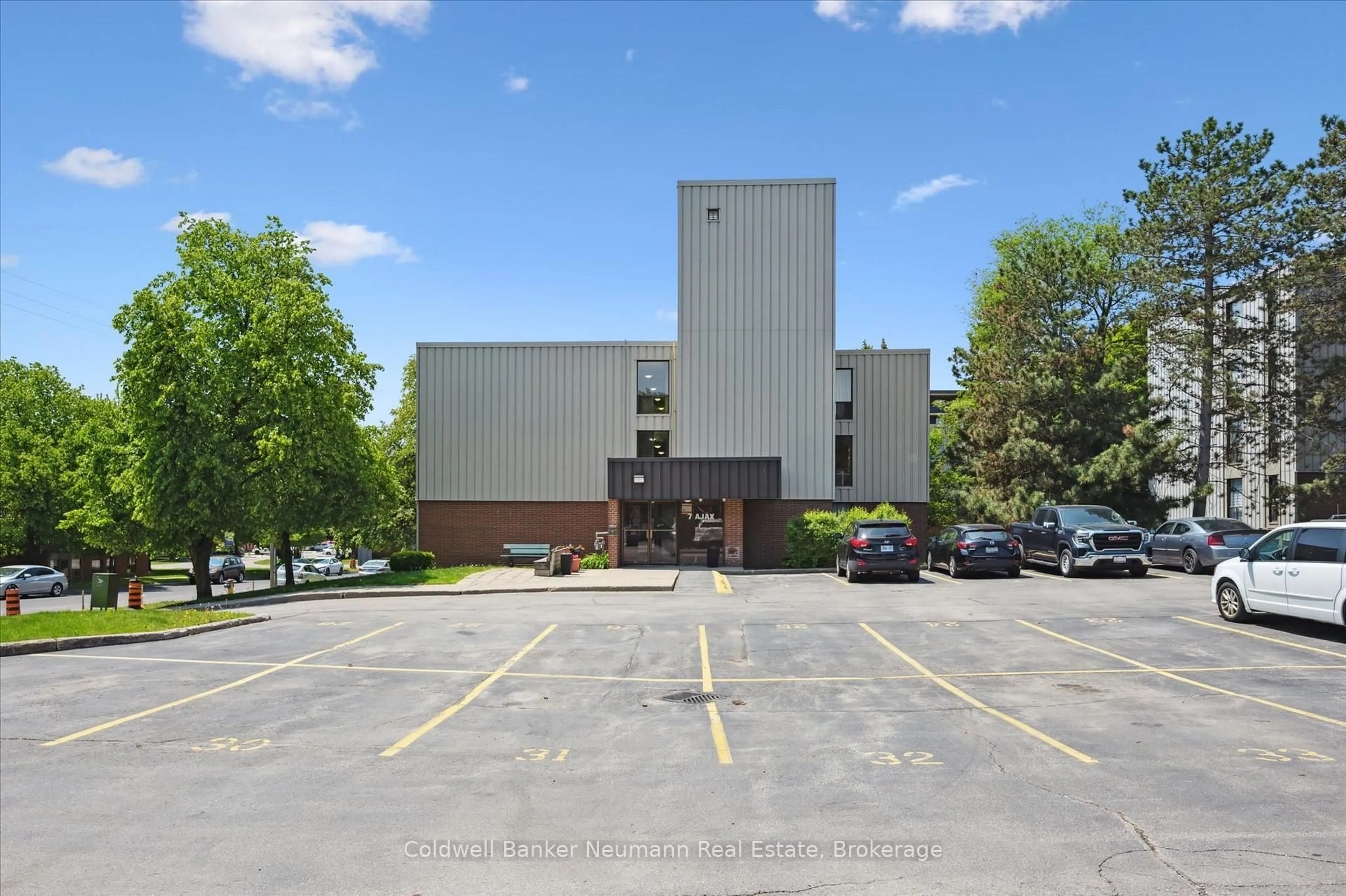 Unknown for 7 Ajax St #411, Guelph Ontario N1H 2A9
