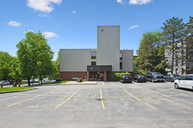 7 Ajax St #411, Guelph 4