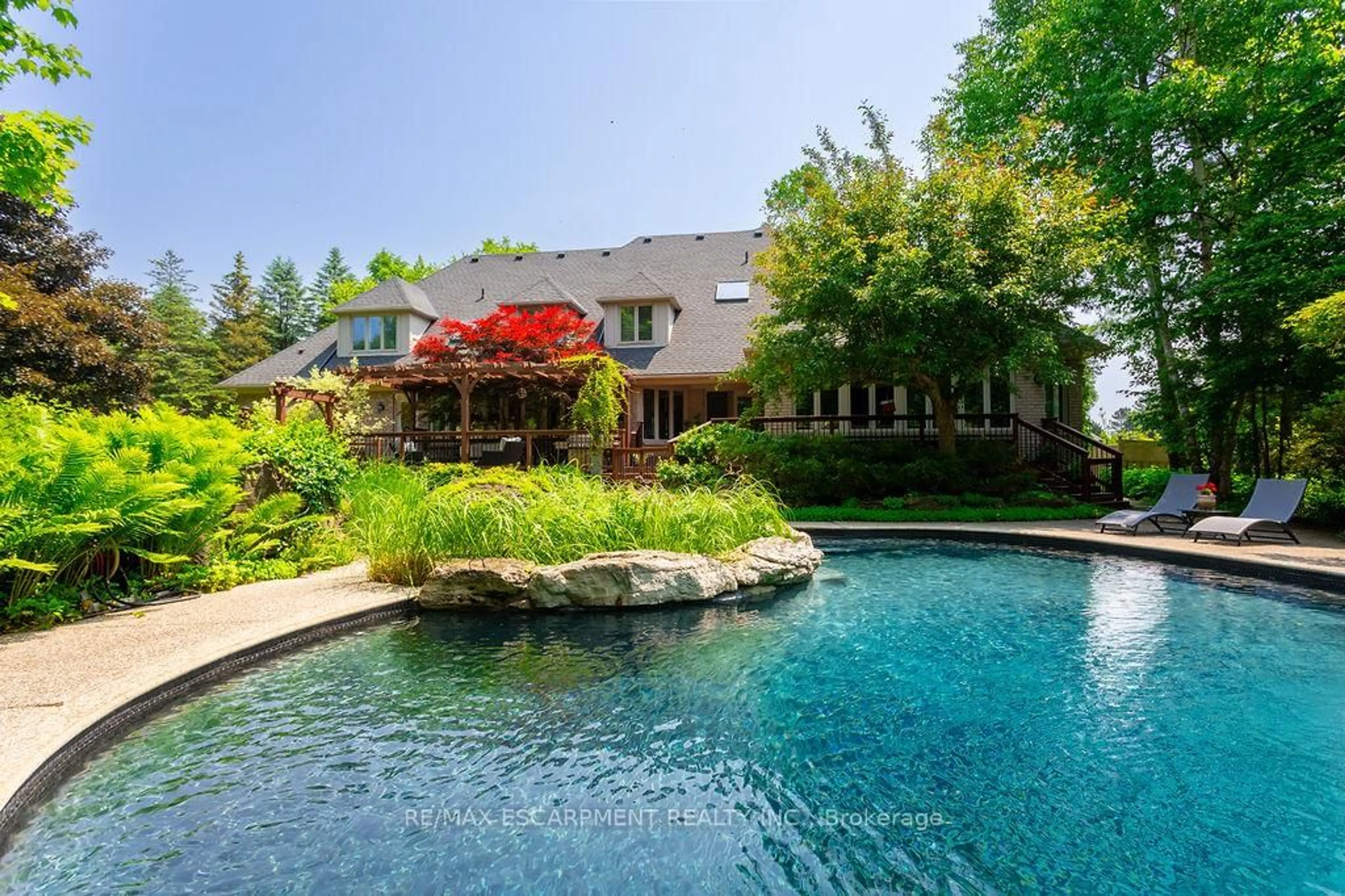 Pool for 27 Blackberry Pl, Hamilton Ontario L0R 1H2