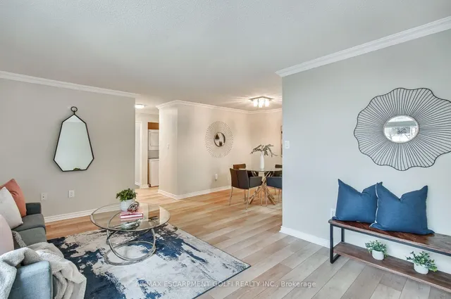 222 Jackson St #305, Hamilton 4
