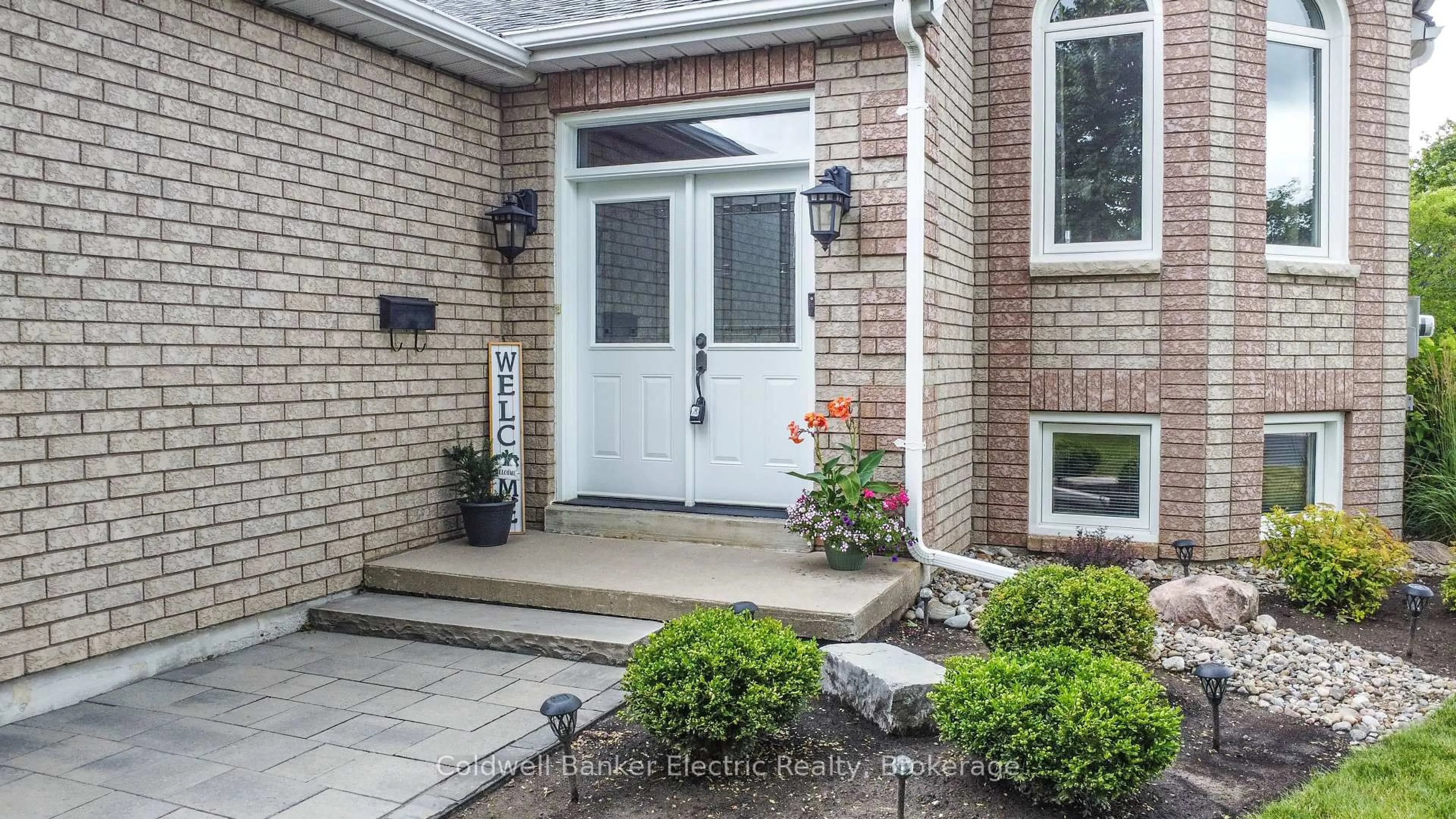 Home with brick exterior material, street for 1338 Wildlark Dr, Peterborough Ontario K9K 2J4