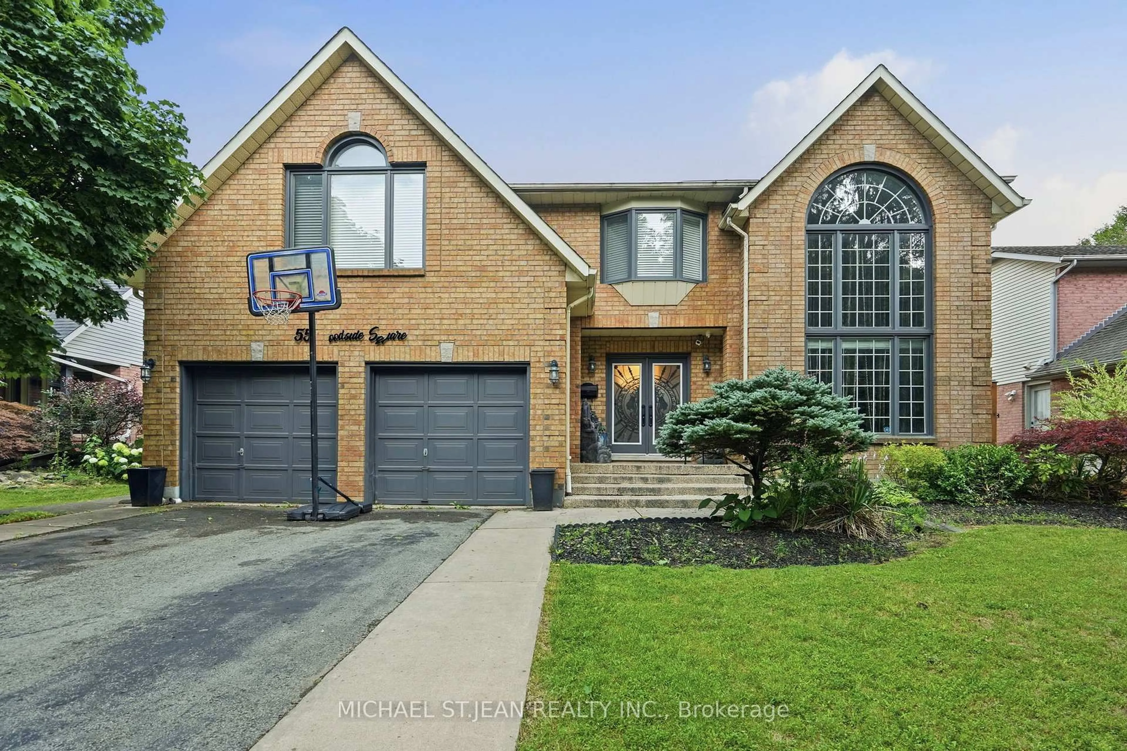 Home with brick exterior material, street for 55 Woodside Sq, Pelham Ontario L0S 1E4