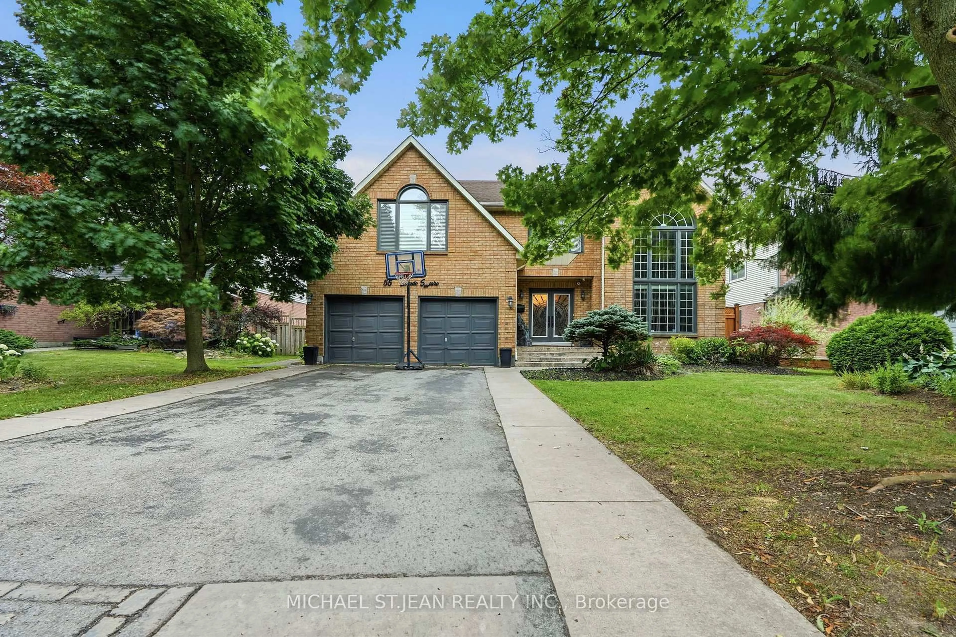 Home with brick exterior material, street for 55 Woodside Sq, Pelham Ontario L0S 1E4