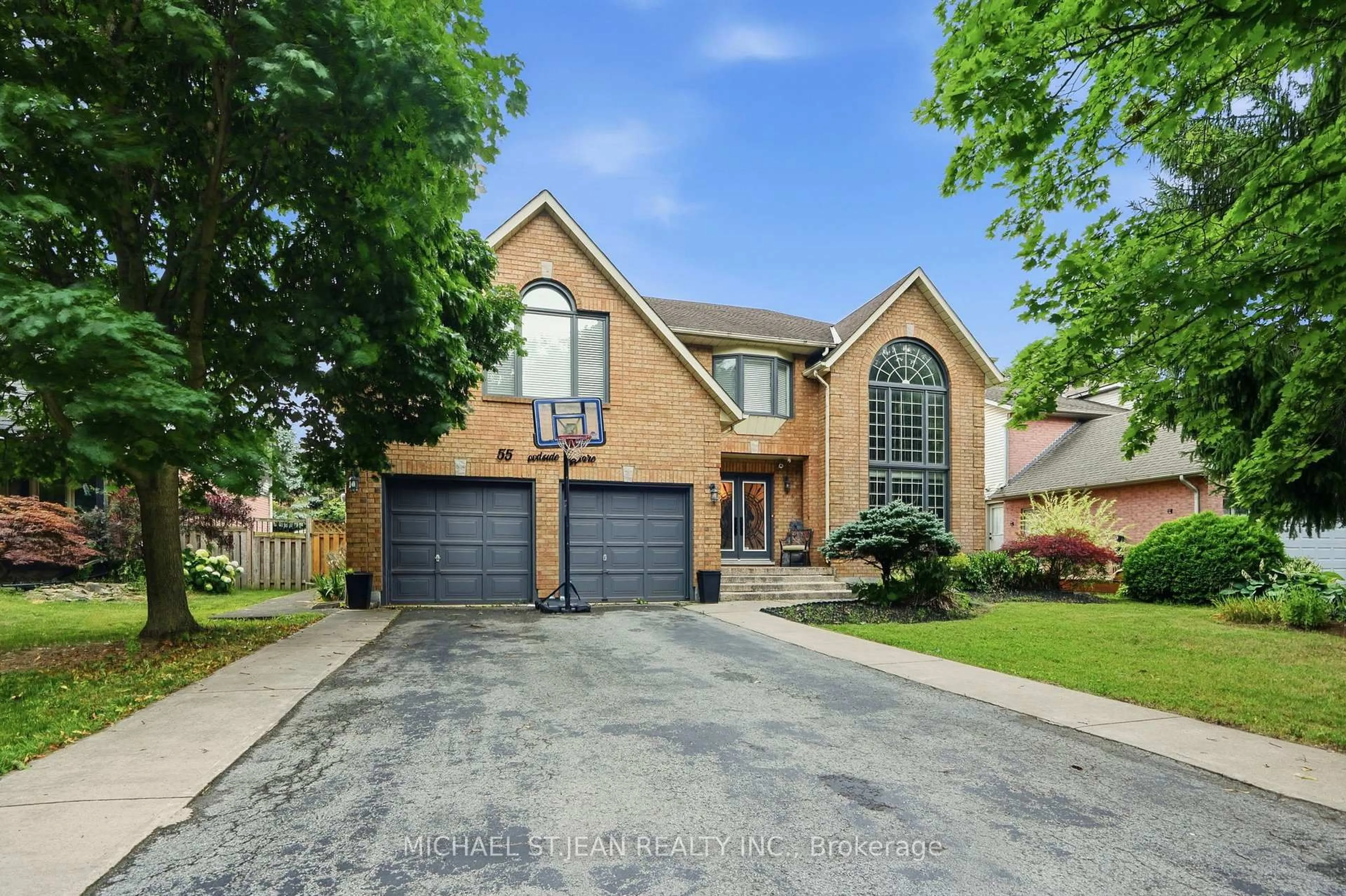Home with brick exterior material, street for 55 Woodside Sq, Pelham Ontario L0S 1E4