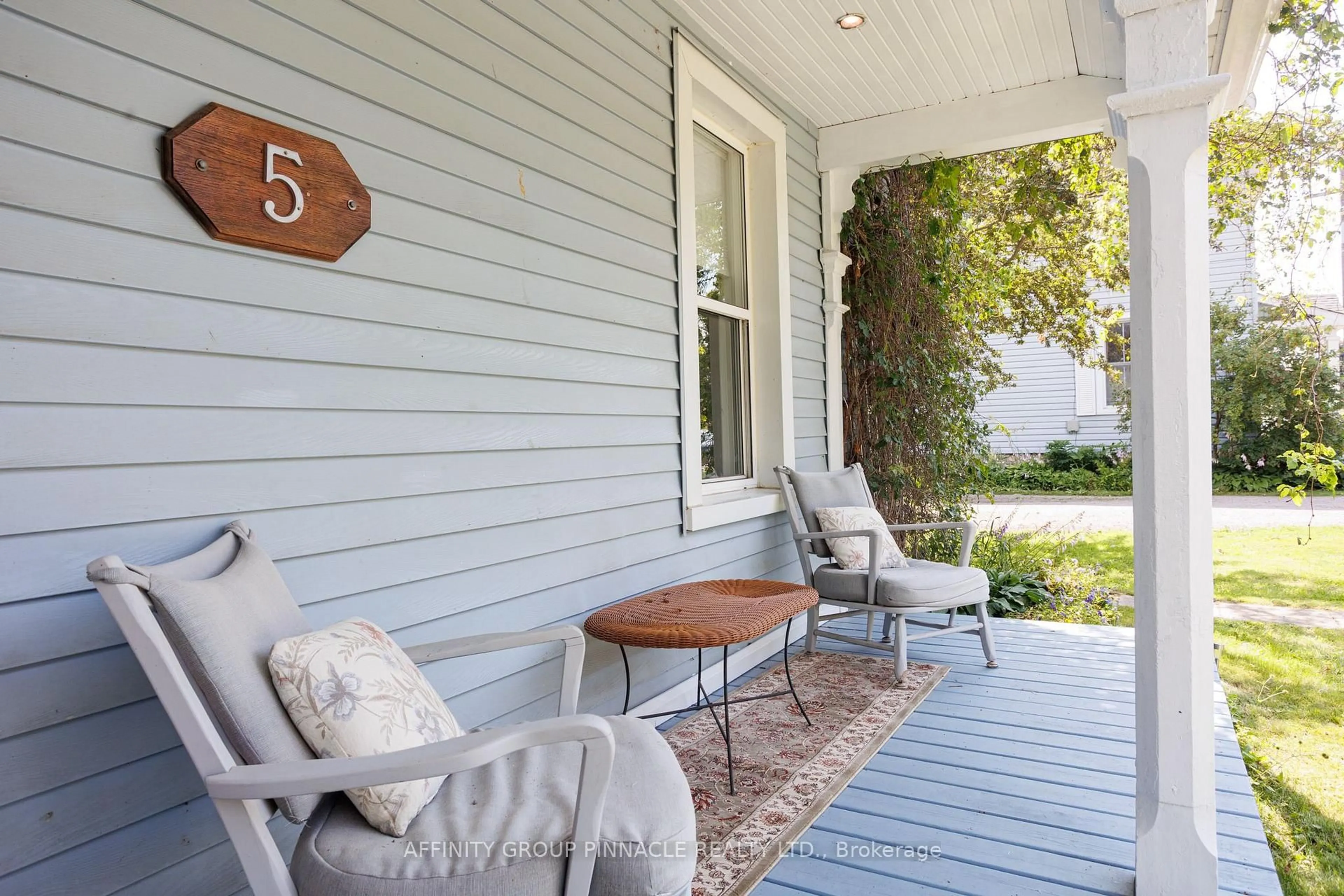 Patio, street for 5 Nelson St, Selwyn Ontario K0L 2H0