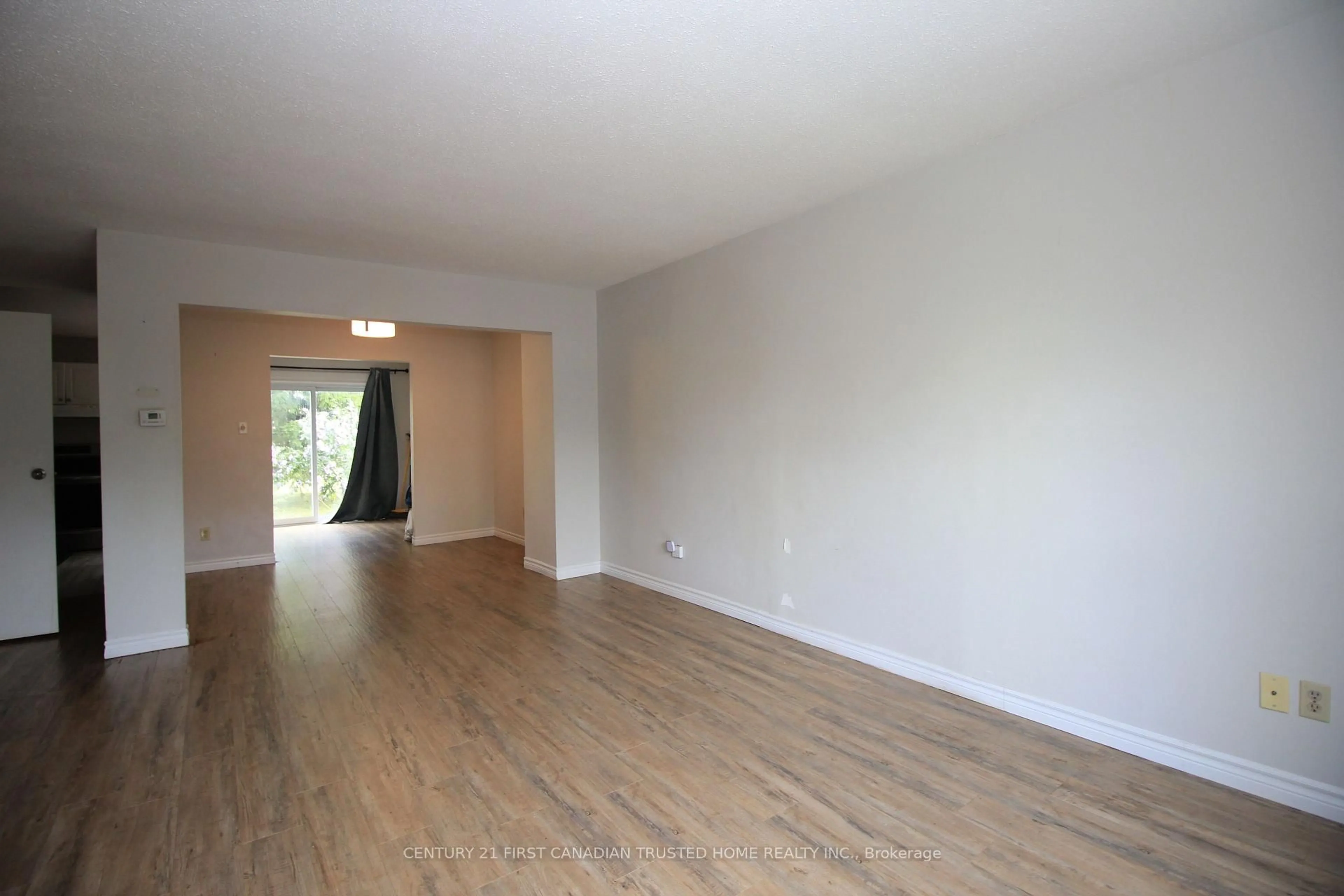 A pic of a room for 70 Fiddlers Green Rd #94, London North Ontario N6H 4R4
