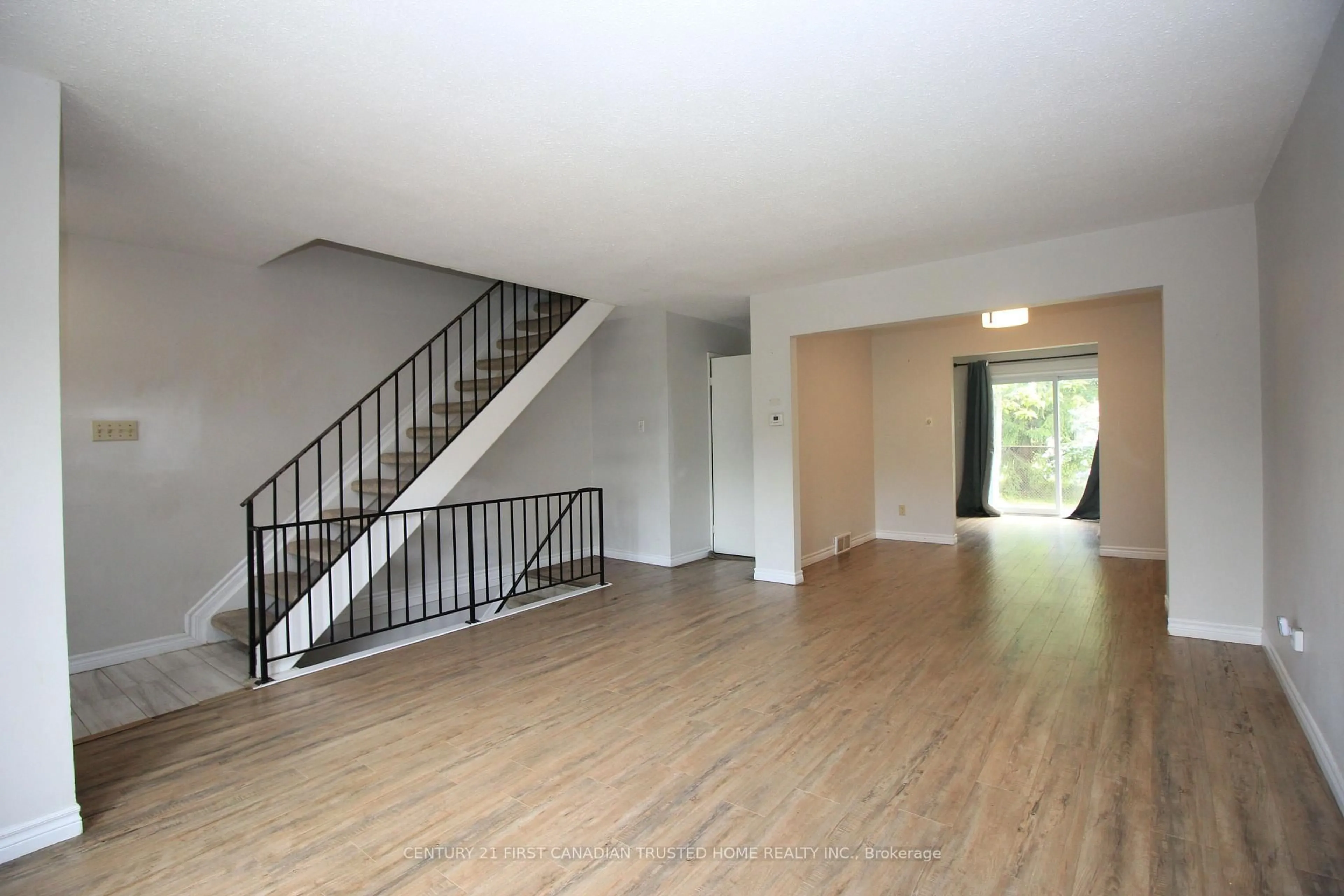 A pic of a room for 70 Fiddlers Green Rd #94, London North Ontario N6H 4R4