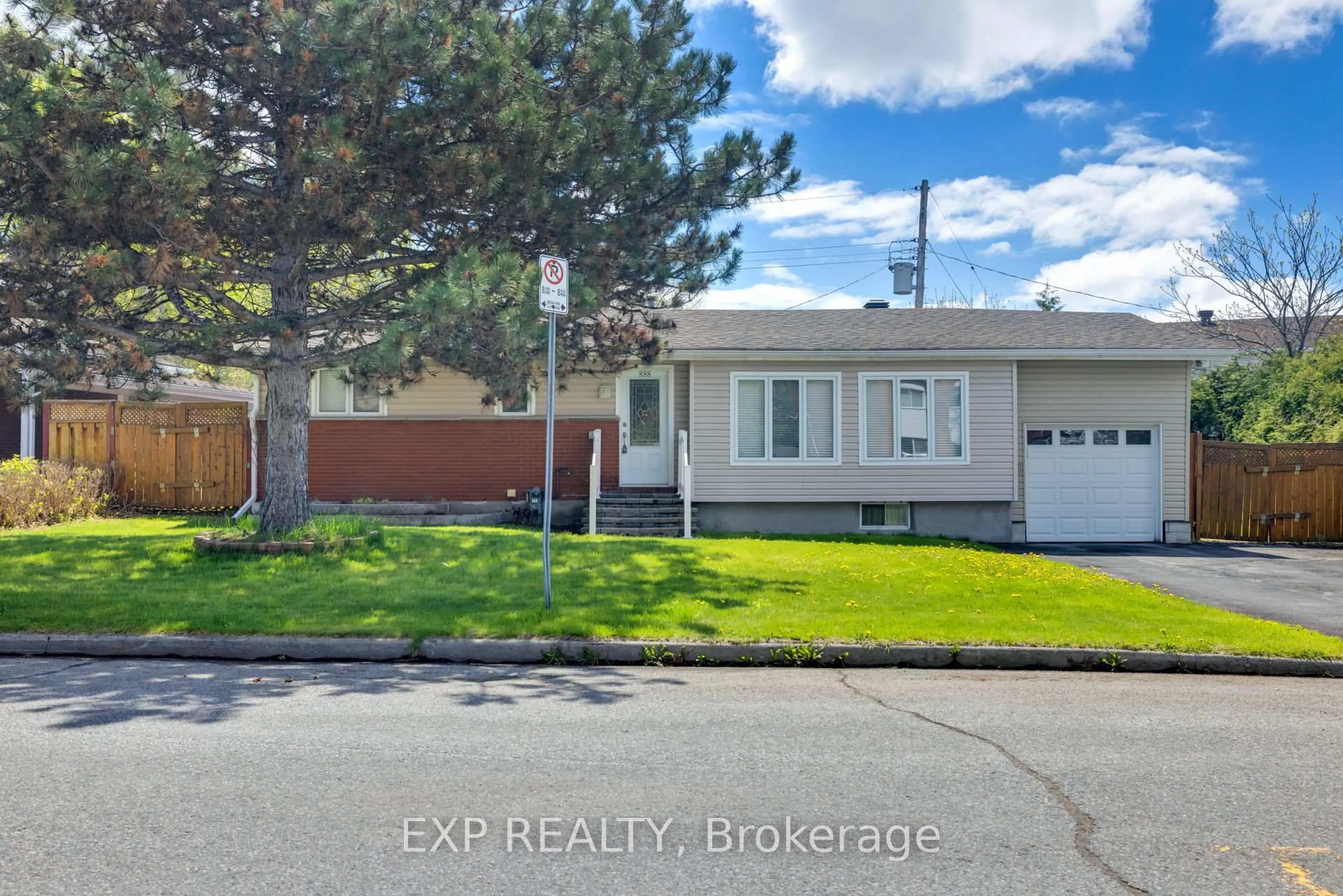Unknown for 888 CHARLESWOOD Ave, Ottawa Ontario K1K 0W3