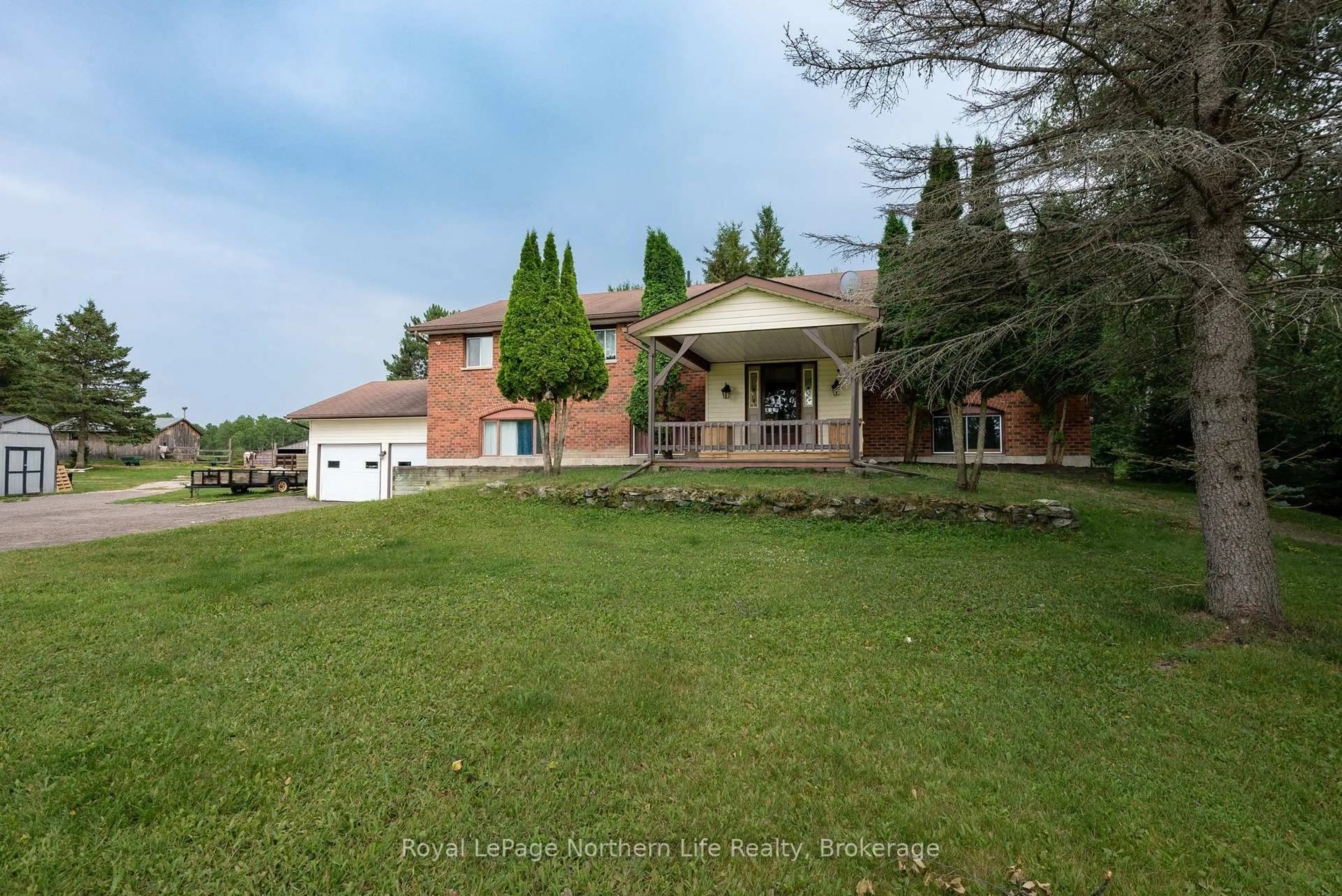 A pic from outside/outdoor area/front of a property/back of a property/a pic from drone, unknown for 312 JOHNSON Rd, East Ferris Ontario P0H 1K0