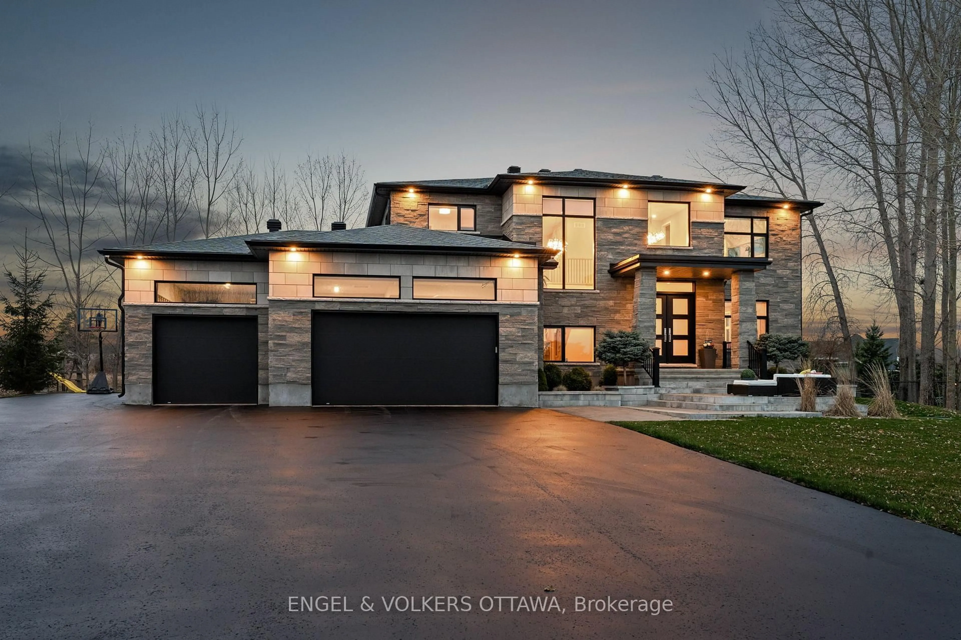 Home with brick exterior material, street for 532 Leimerk Crt, Ottawa Ontario K4M 0E8