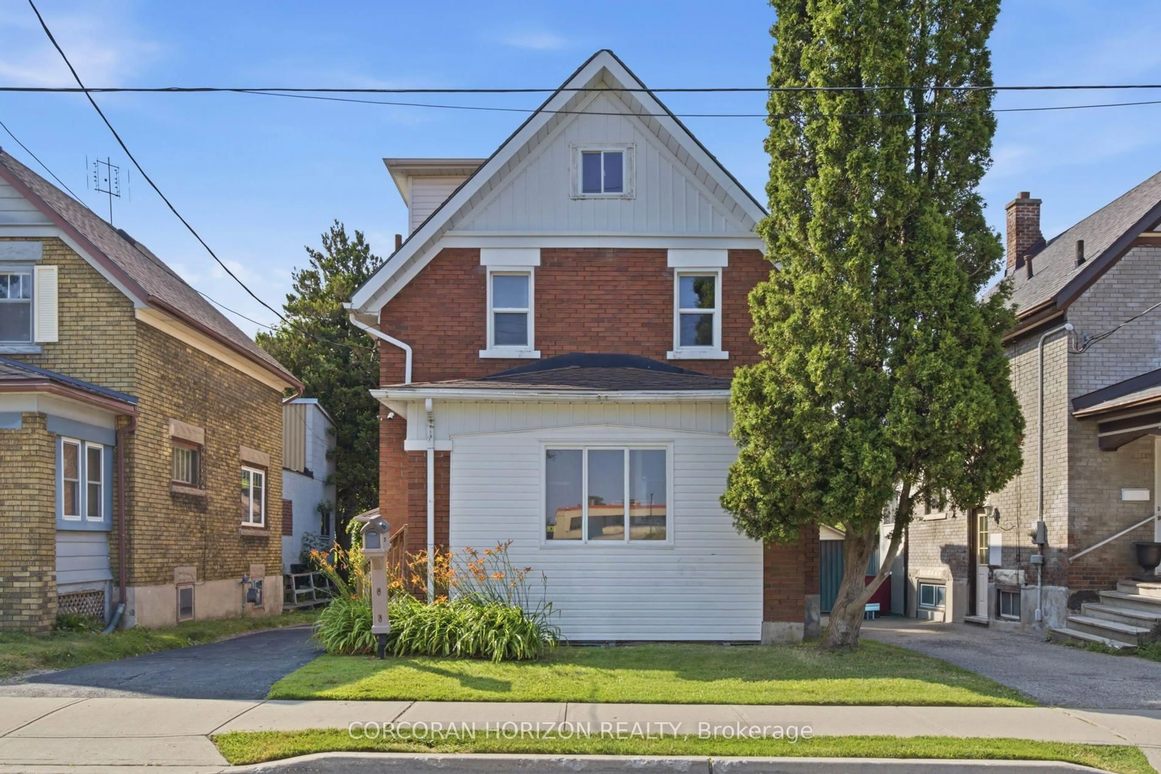 Home with brick exterior material, street for 281 Guelph St, Kitchener Ontario N2H 5W9