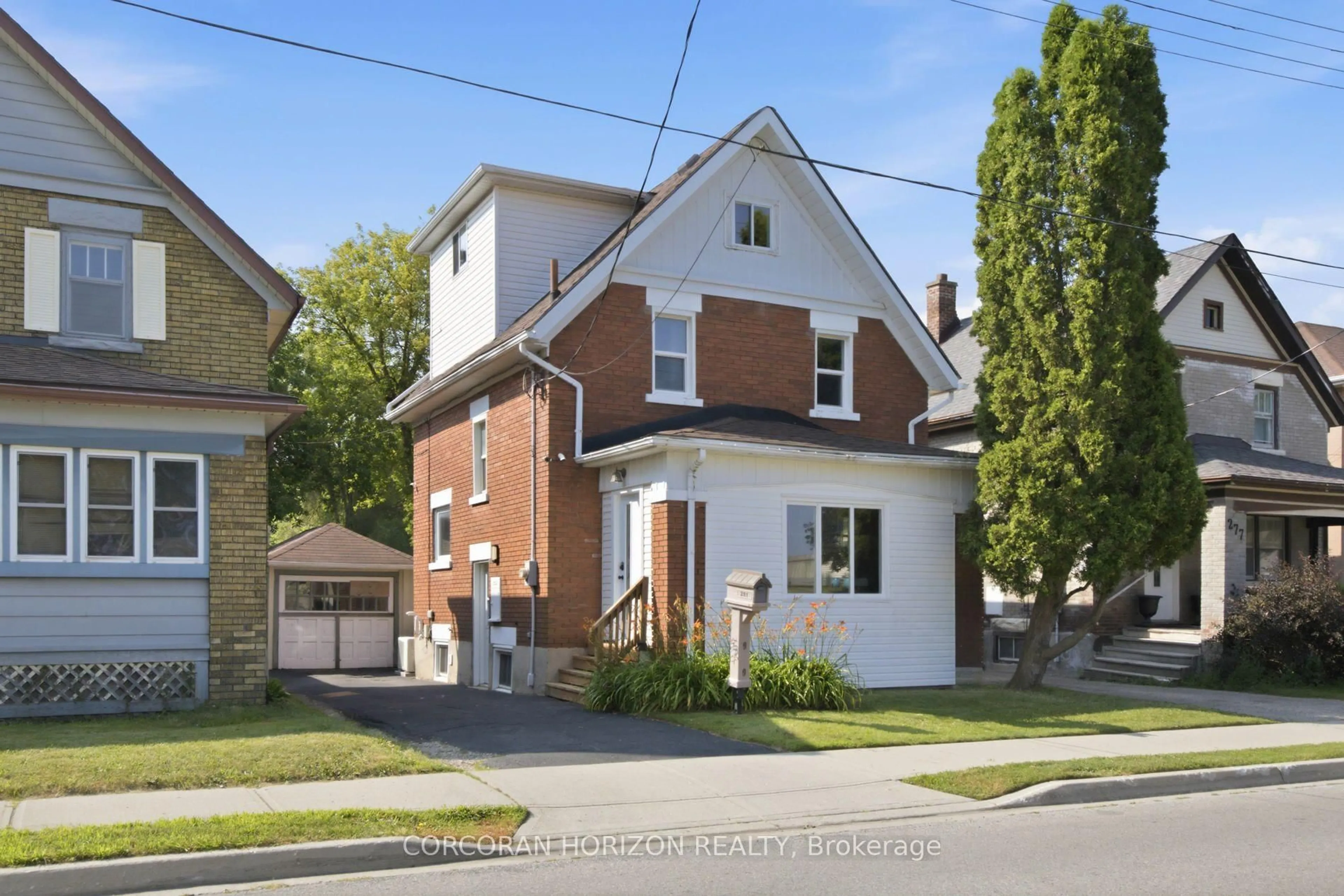 Home with brick exterior material, street for 281 Guelph St, Kitchener Ontario N2H 5W9