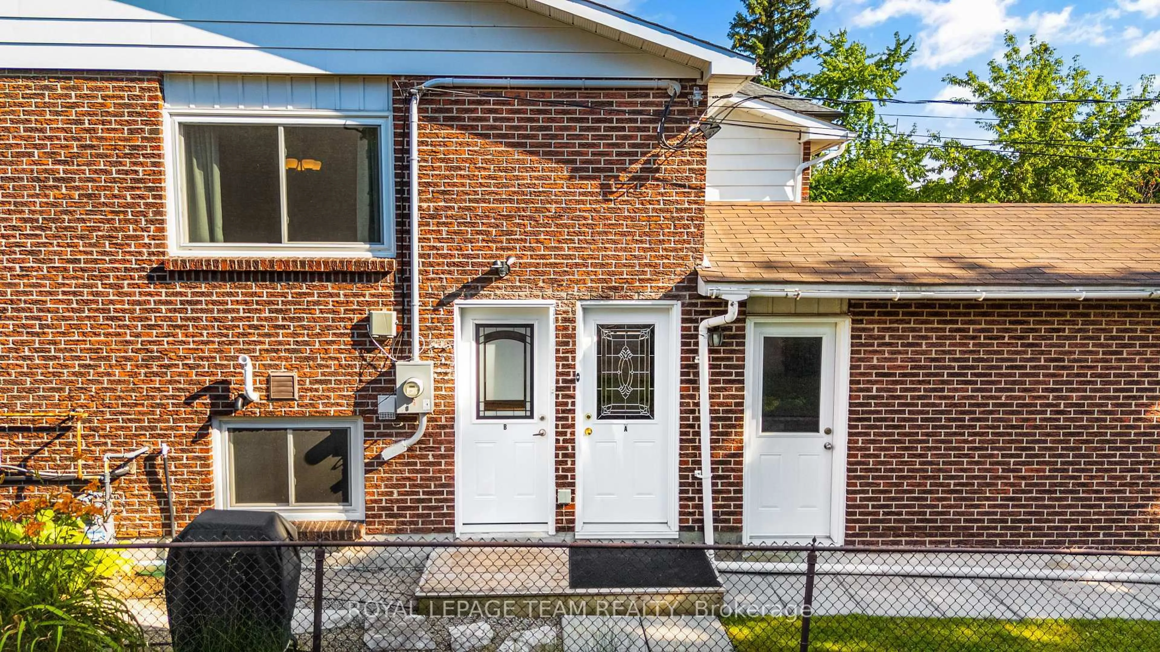 Home with brick exterior material, street for 475 MELBOURNE Ave, Ottawa Ontario K2A 1W4