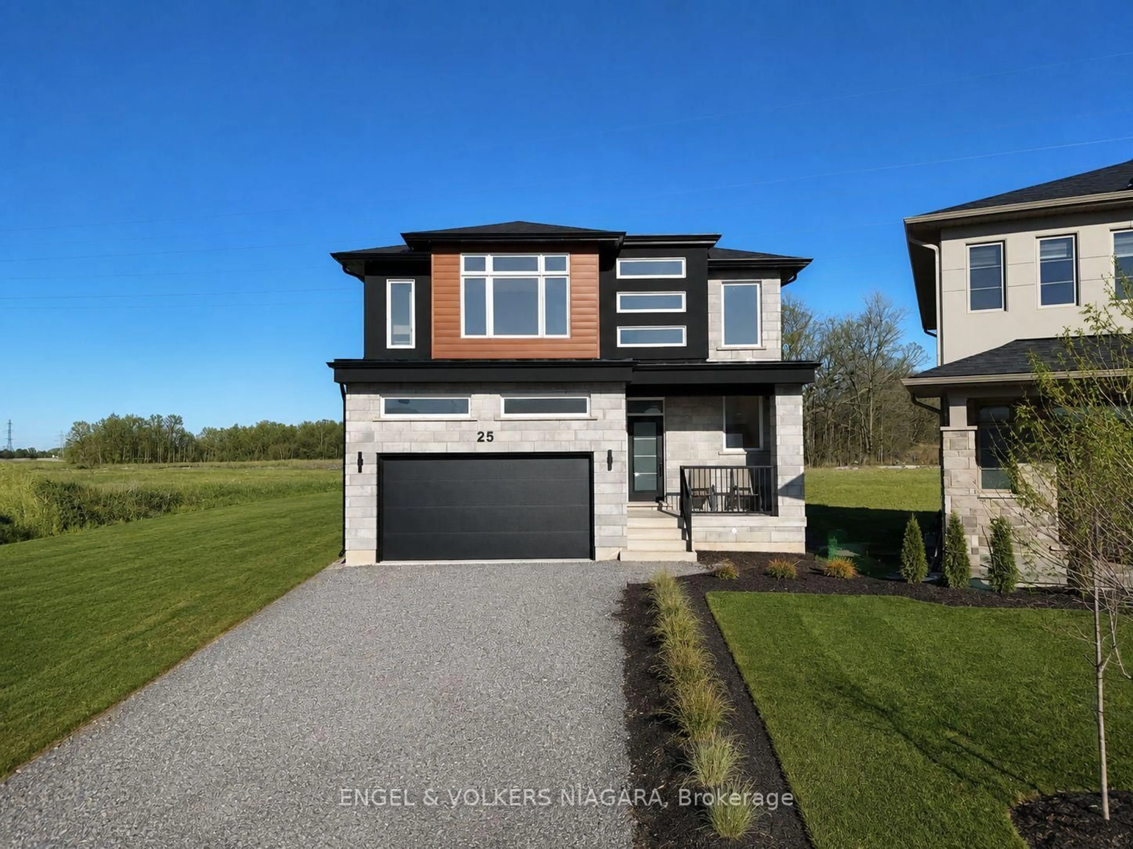 Home with brick exterior material, street for 25 Elvira Way, Thorold Ontario L2V 0M7
