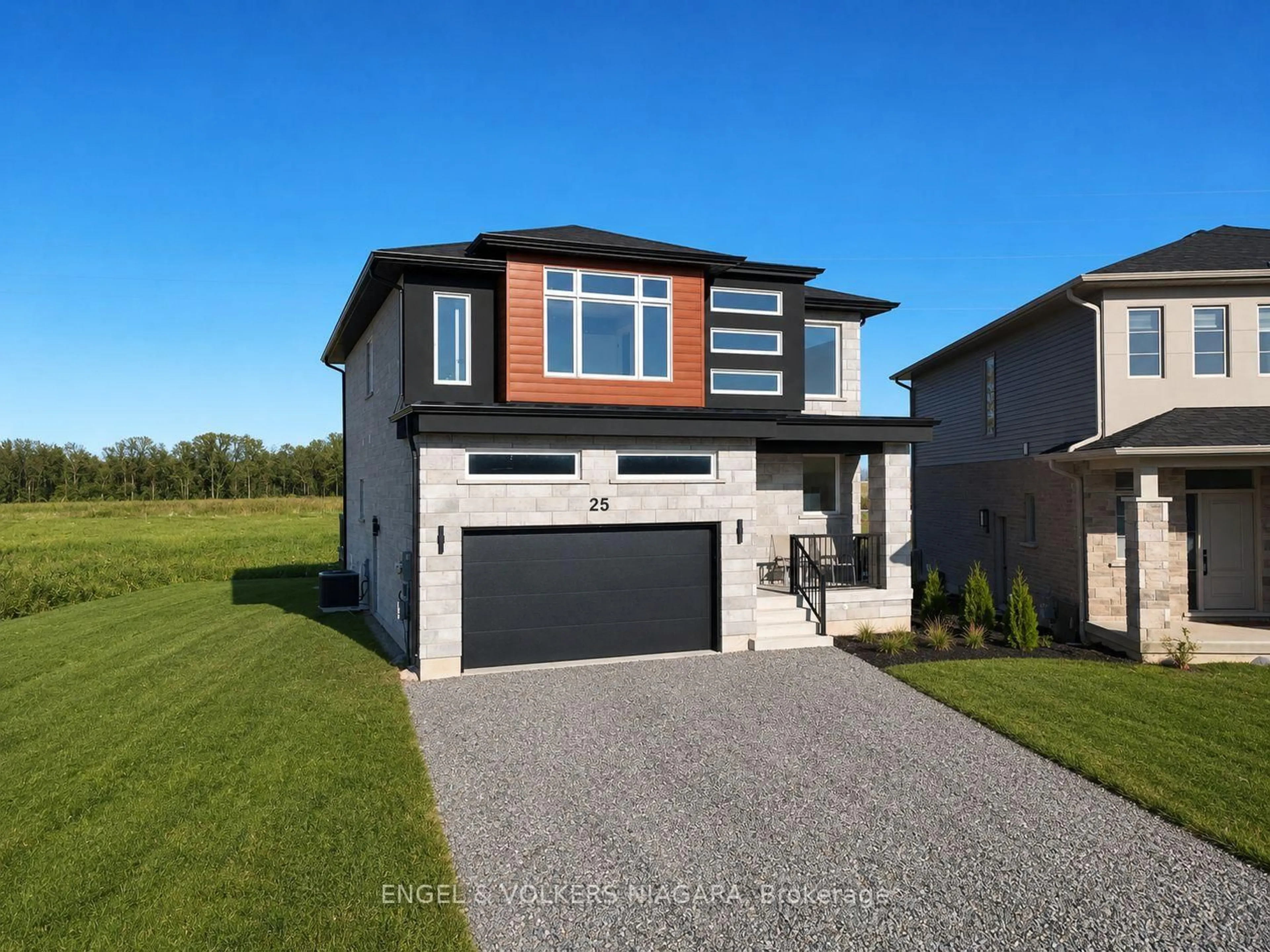Home with brick exterior material, street for 25 Elvira Way, Thorold Ontario L2V 0M7