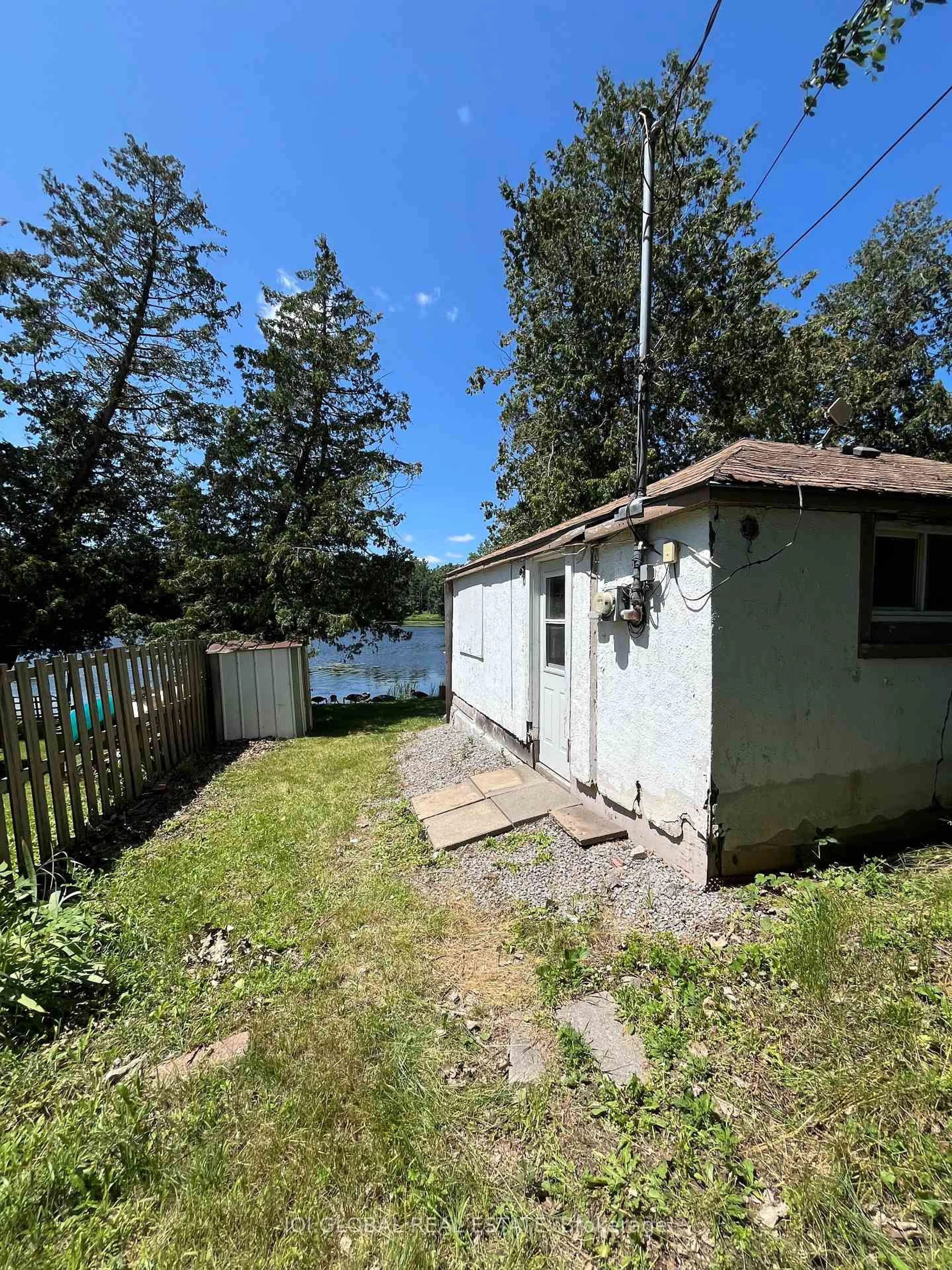 Shed for 24 Pines Lane, Stirling Ontario K0K 3E0